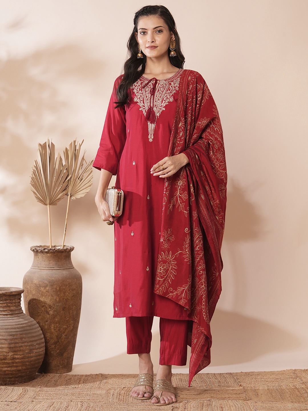 

FASHOR Floral Yoke Design Sequnnied Straight Kurta With Pant & Dupatta, Red