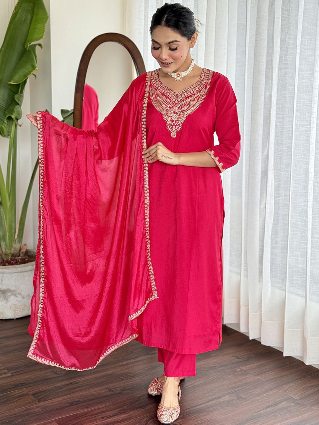 

BAESD Yoke Design Sweetheart Neck Chanderi Silk Straight Kurta With Trouser & Dupatta, Pink