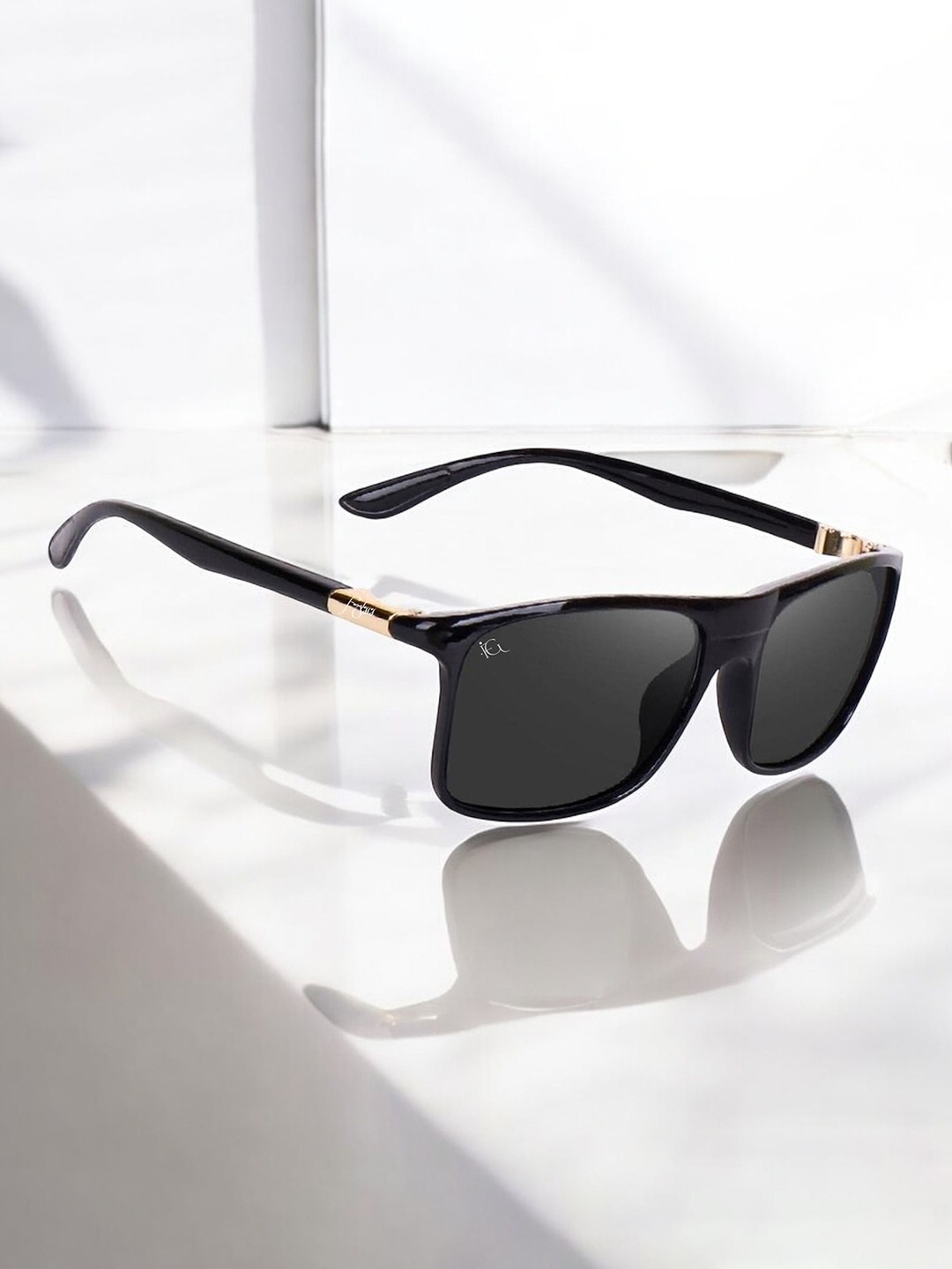 

FUNGLASSES Unisex Square Sunglasses with UV Protected Lens, Black