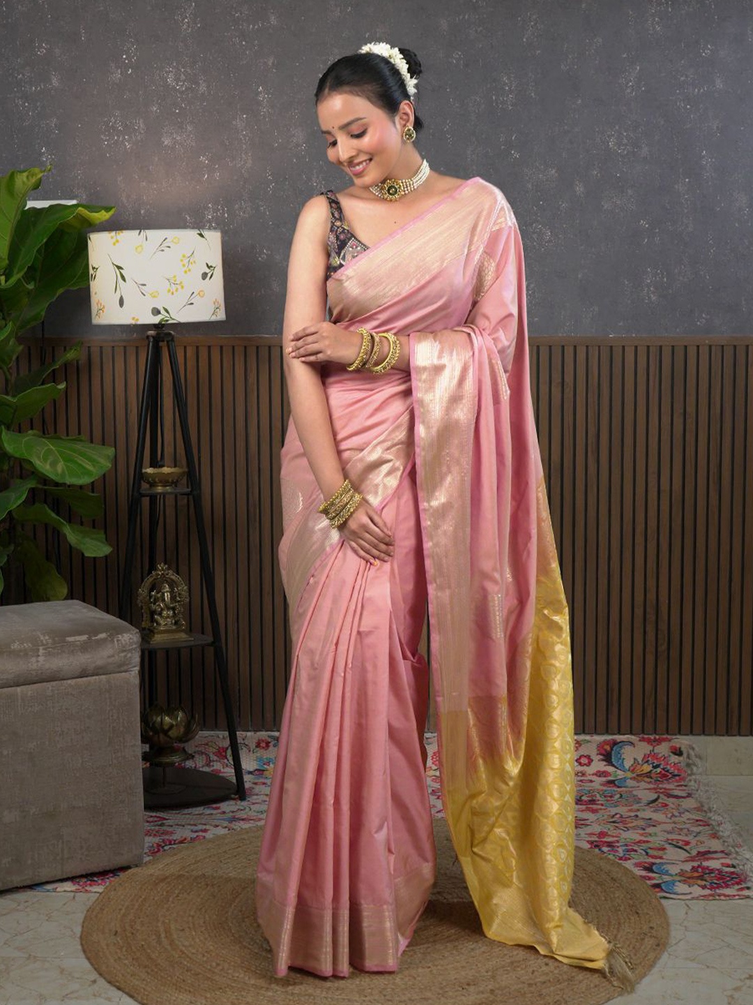 

Ushvii Woven Design Zari Silk Blend Kanjeevaram Saree, Rose