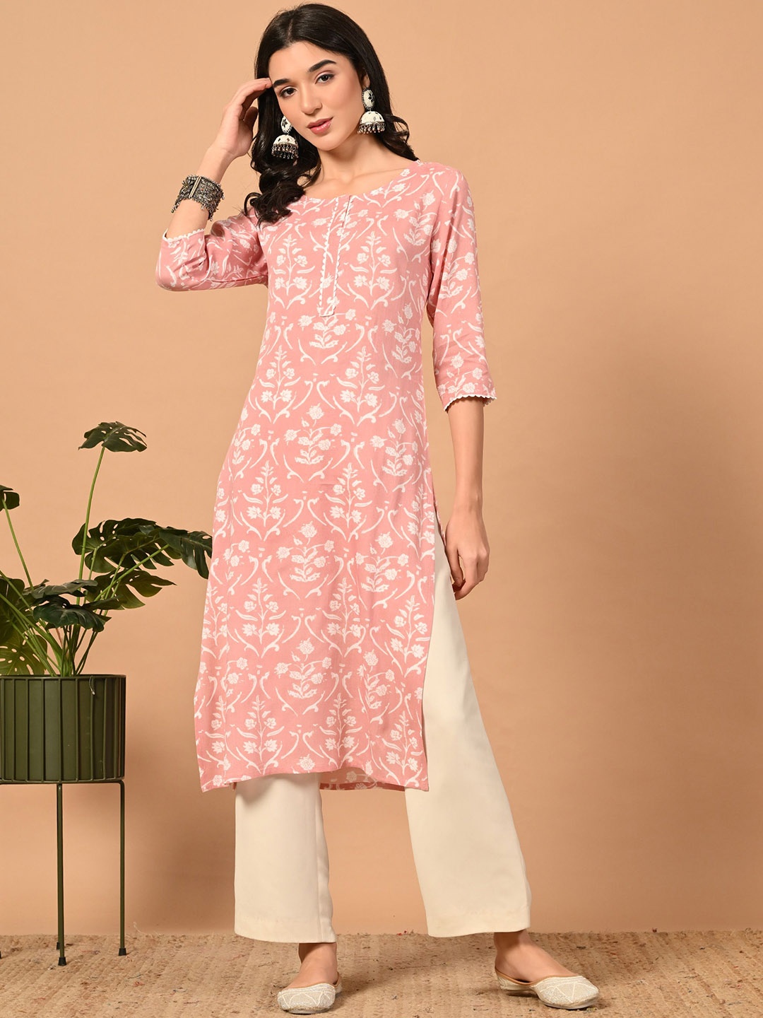 

DORIYA Floral Printed Round Neck Straight Kurta, Pink