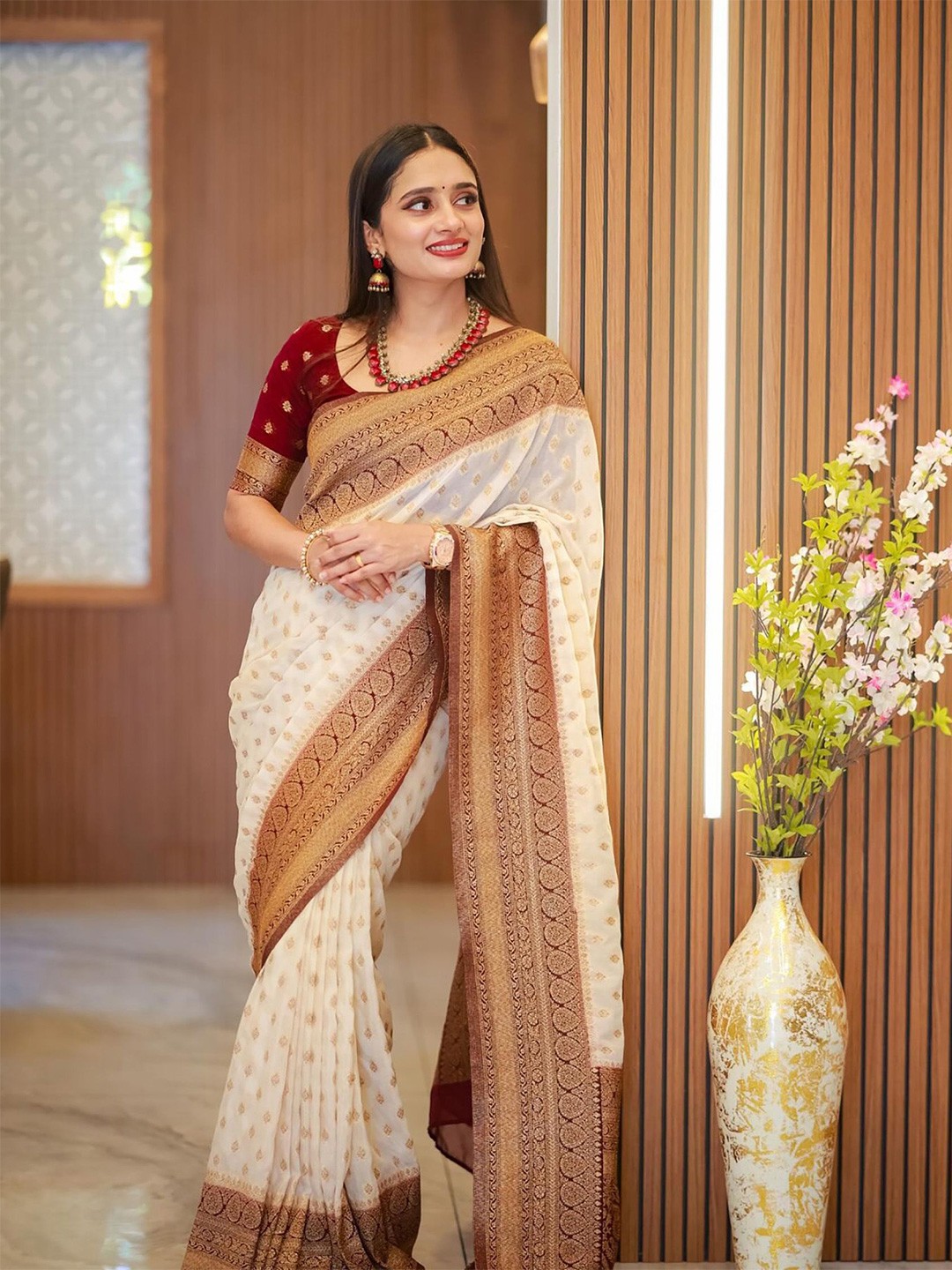 

KALINI Woven Design Zari Banarasi Saree, White