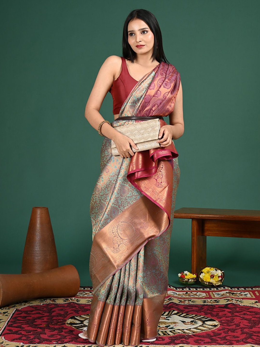 

Ushvii Woven Design Zari Art Silk Kanjeevaram Saree, Green