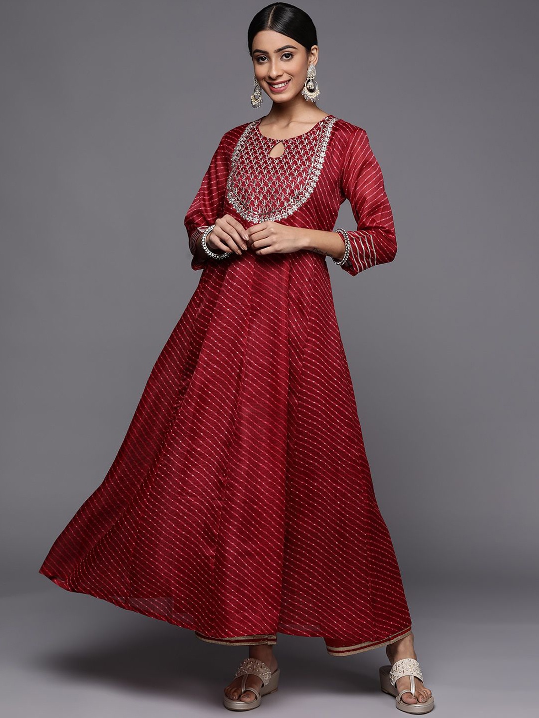 

DIVASTRI Ethnic Motifs Embroidered Keyhole Neck Cotton Anarkali Kurta, Red