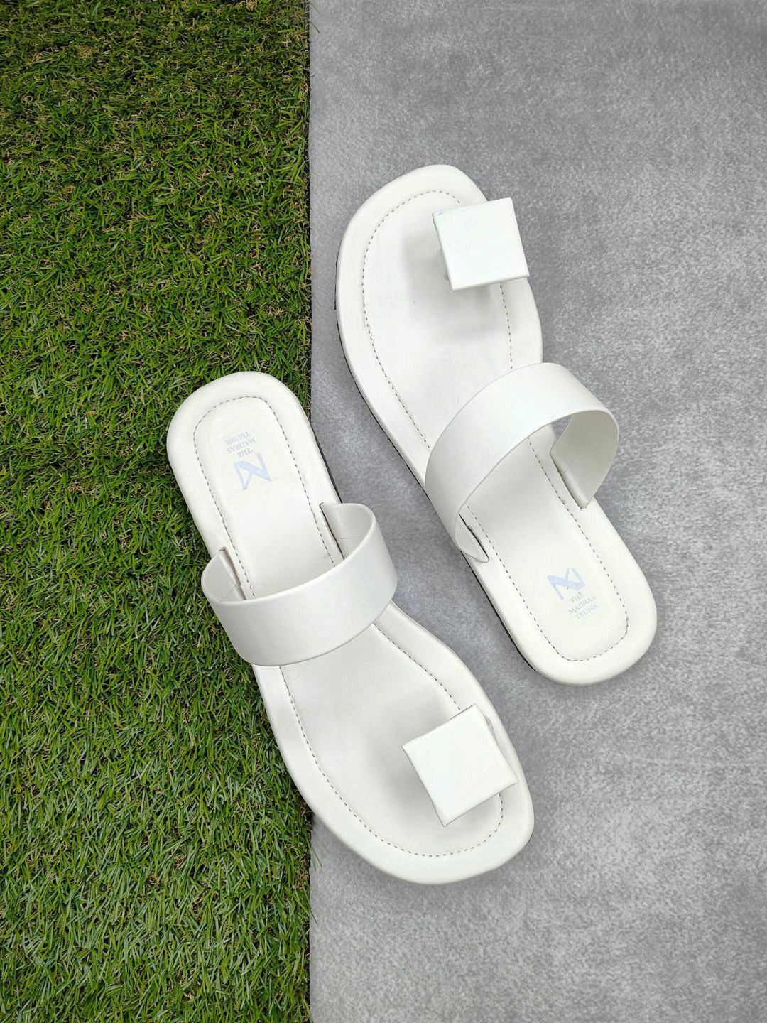 

THE MADRAS TRUNK Men Ethnic Comfort Sandals, White