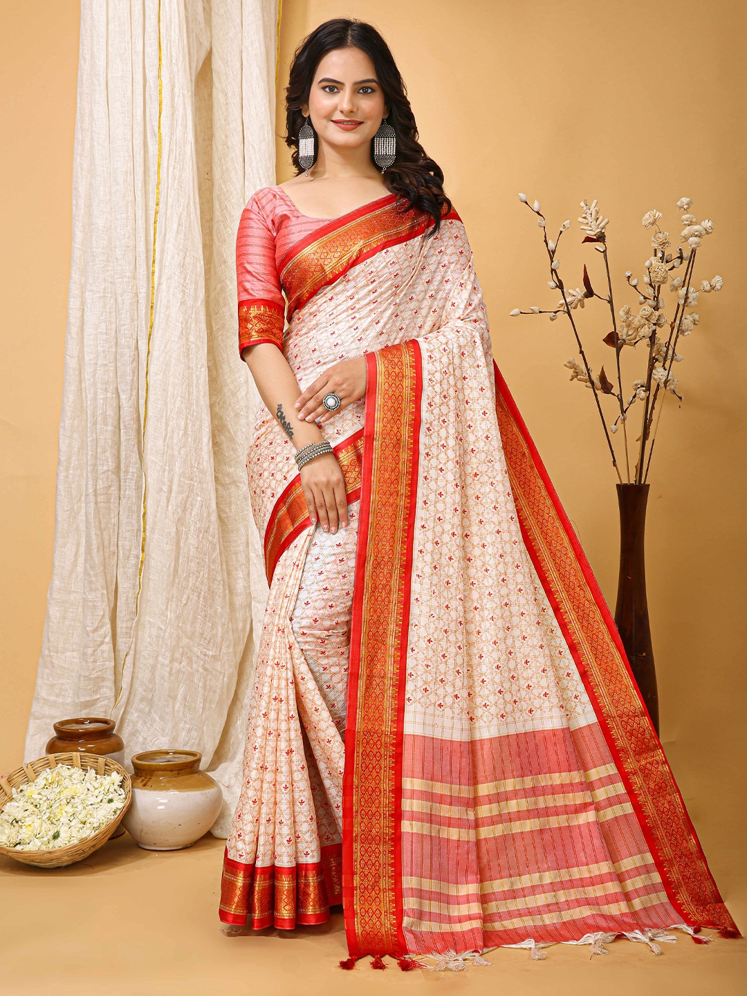 

VEECHIS Ethnic Motifs Zari Silk Cotton Saree, Orange