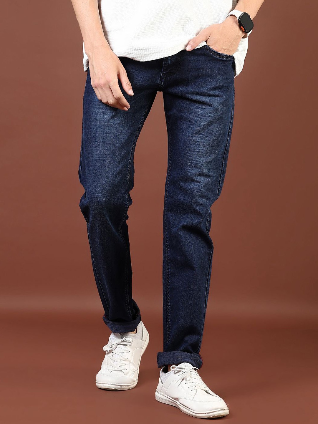 

V-Mart Men Slim Fit Mid-Rise Light Fade Jeans, Blue