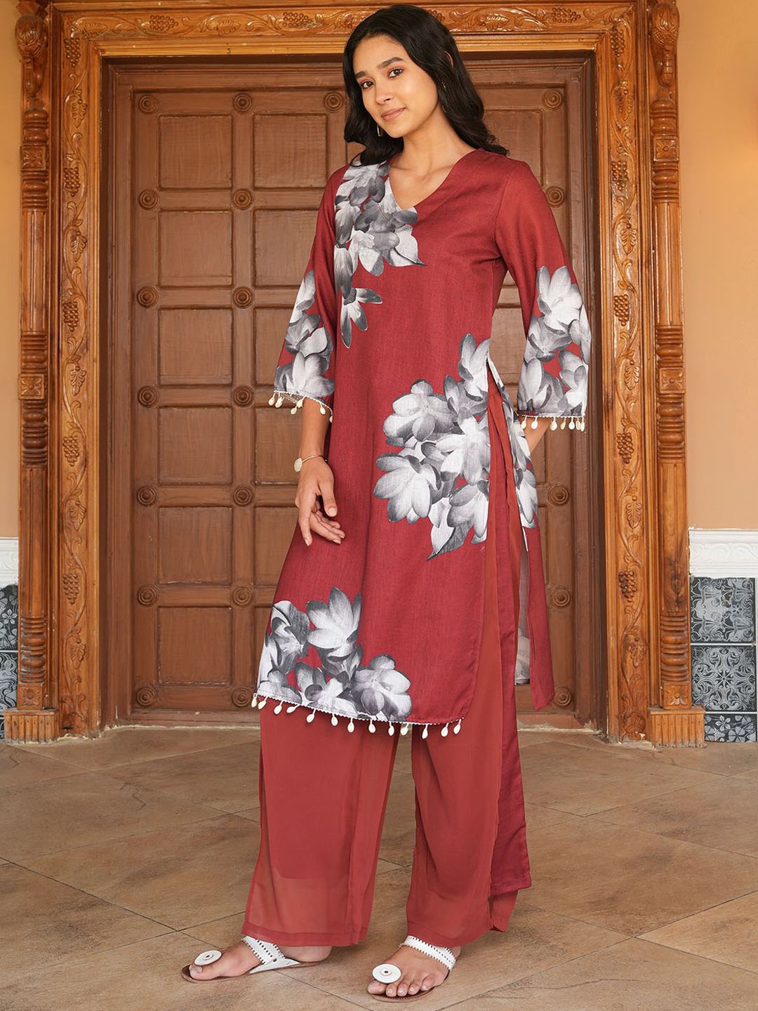 

QISSA Floral Printed V-Neck A-Line Kurta With Trousers, Red