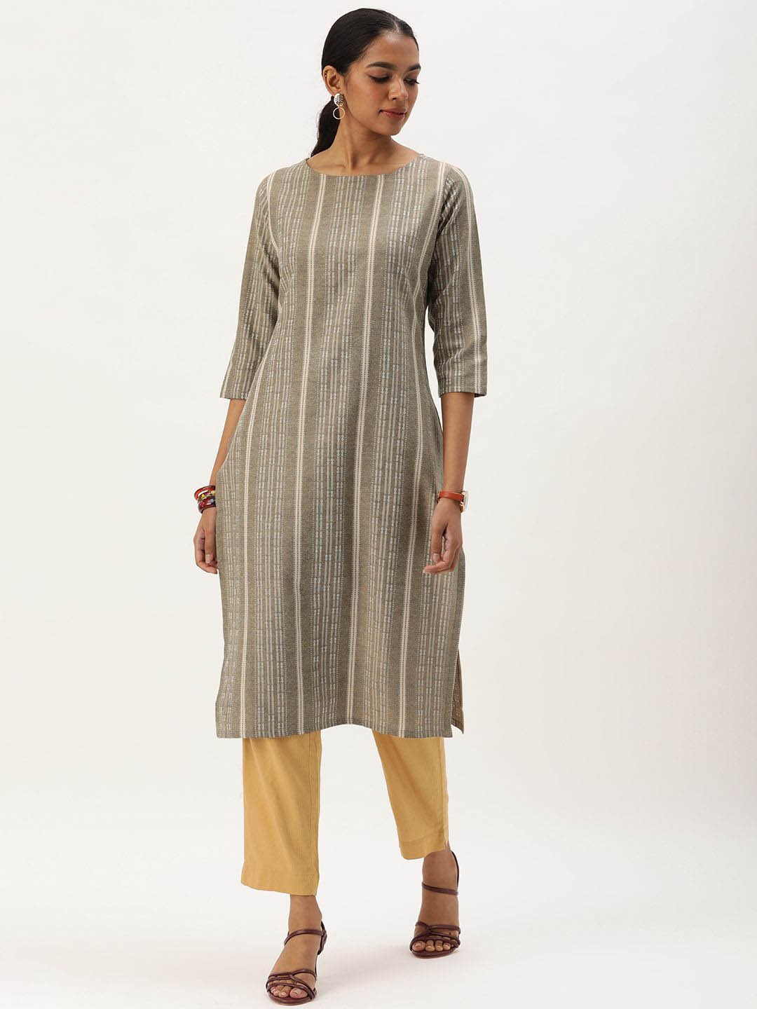 

DIVASTRI Striped Sequinned Straight Kurta, Beige