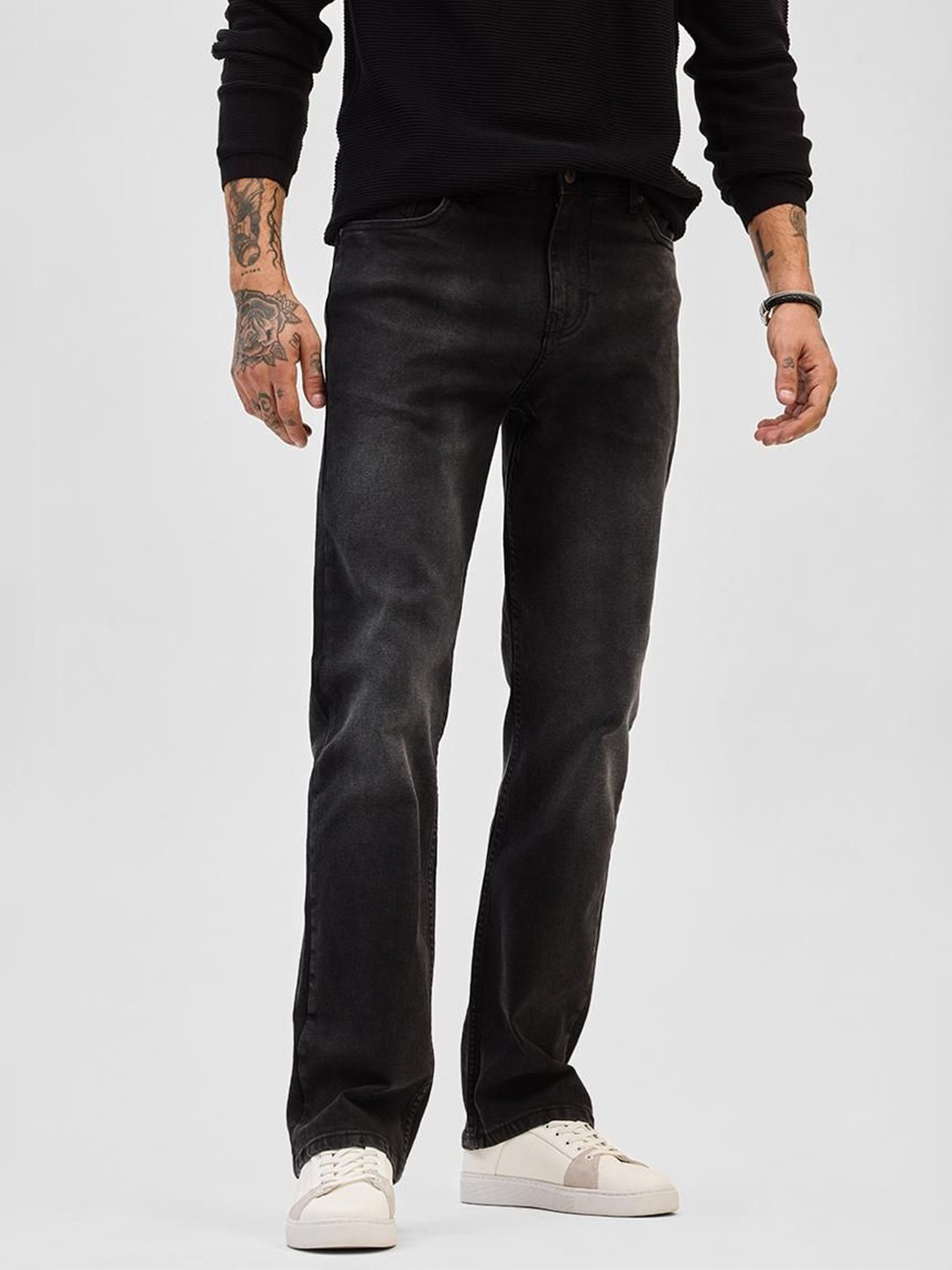 

Snitch Men Black Plain Straight Fit Jeans