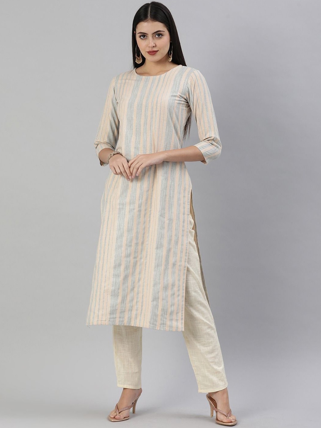 

DIVASTRI Striped Round Neck Straight Kurta, Grey