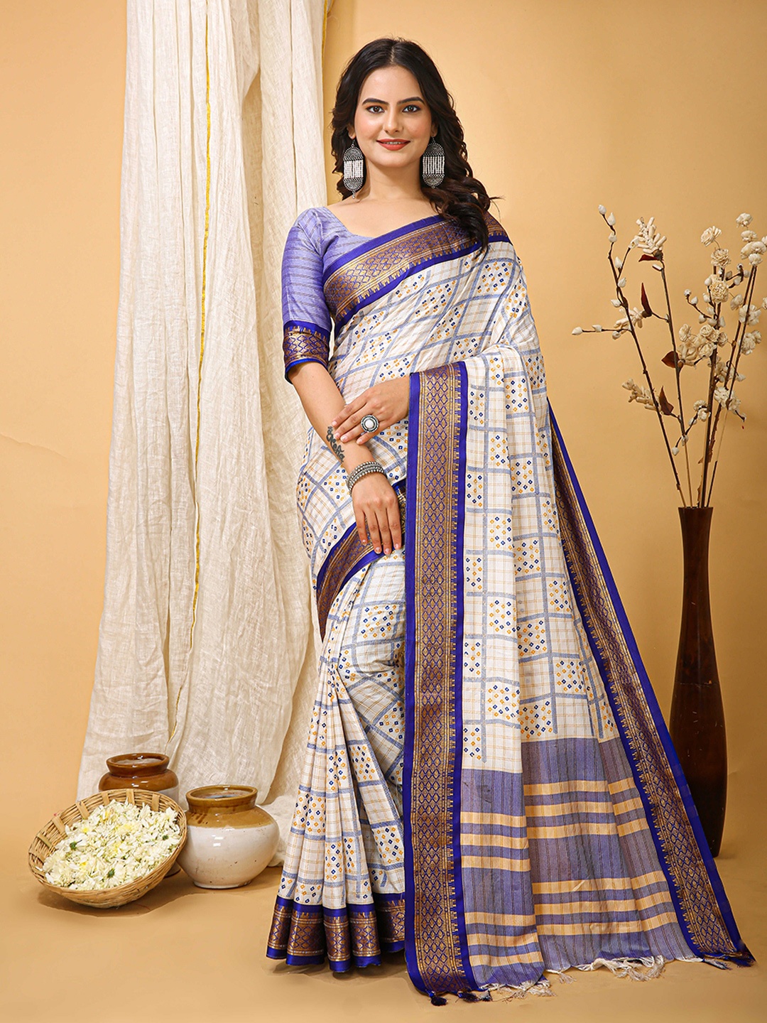 

VEECHIS Floral Silk Cotton Saree, Purple