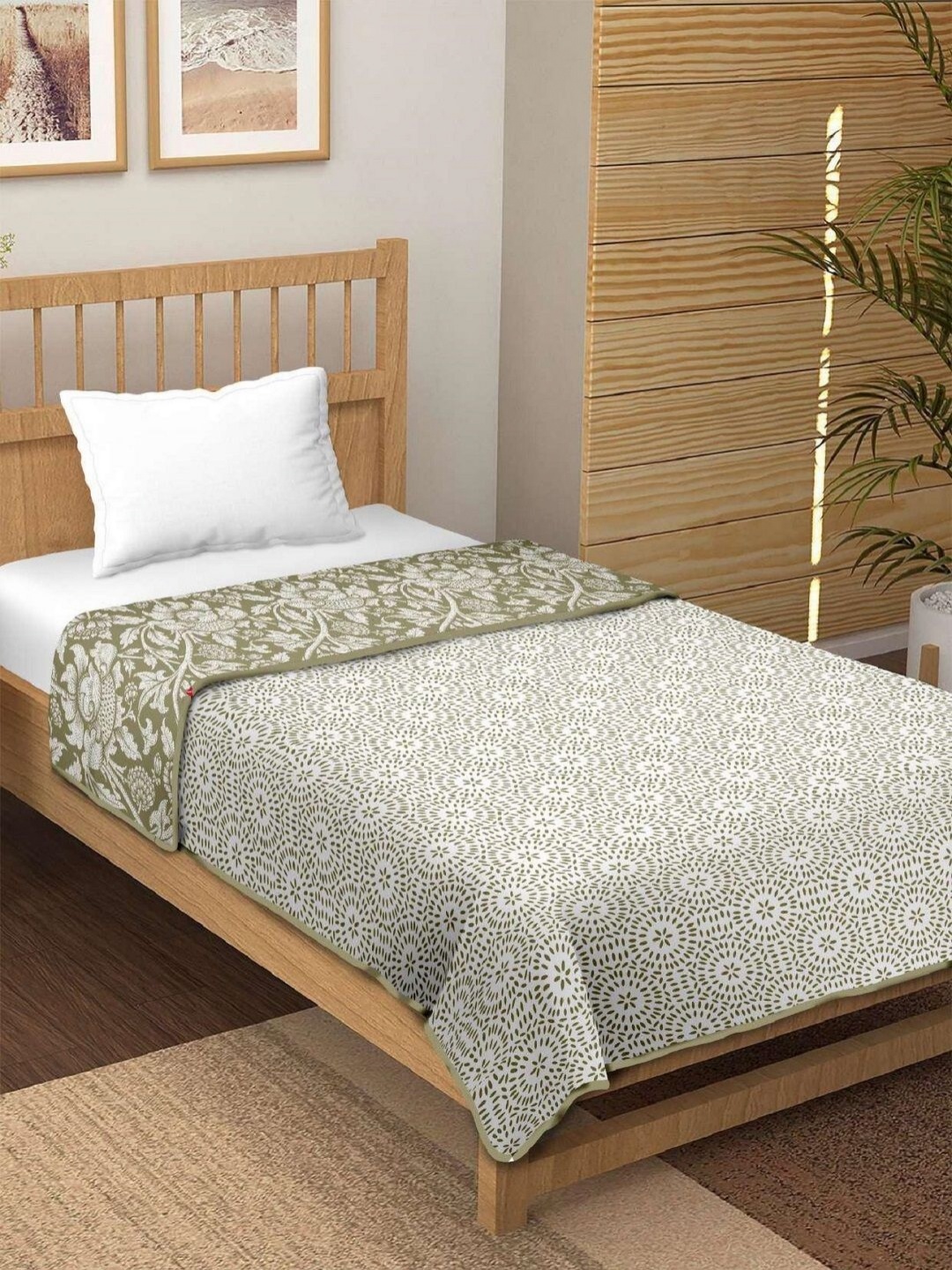 

tundwal's Green & White Floral Printed AC Room 210 GSM Cotton Single Bed Dohar