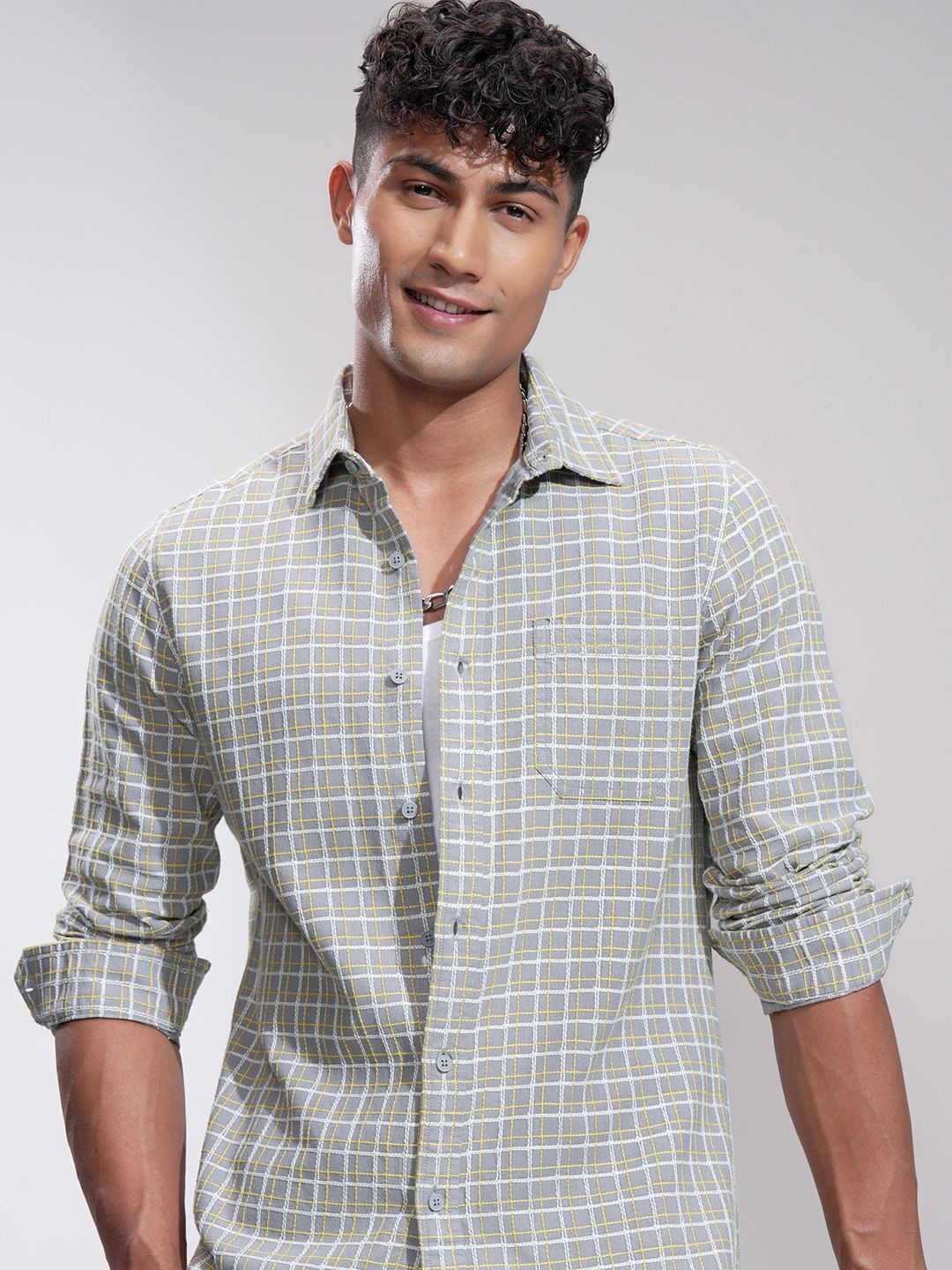 

HIGHLANDER Men Comfort Slim Fit Opaque Checked Casual Shirt, Grey