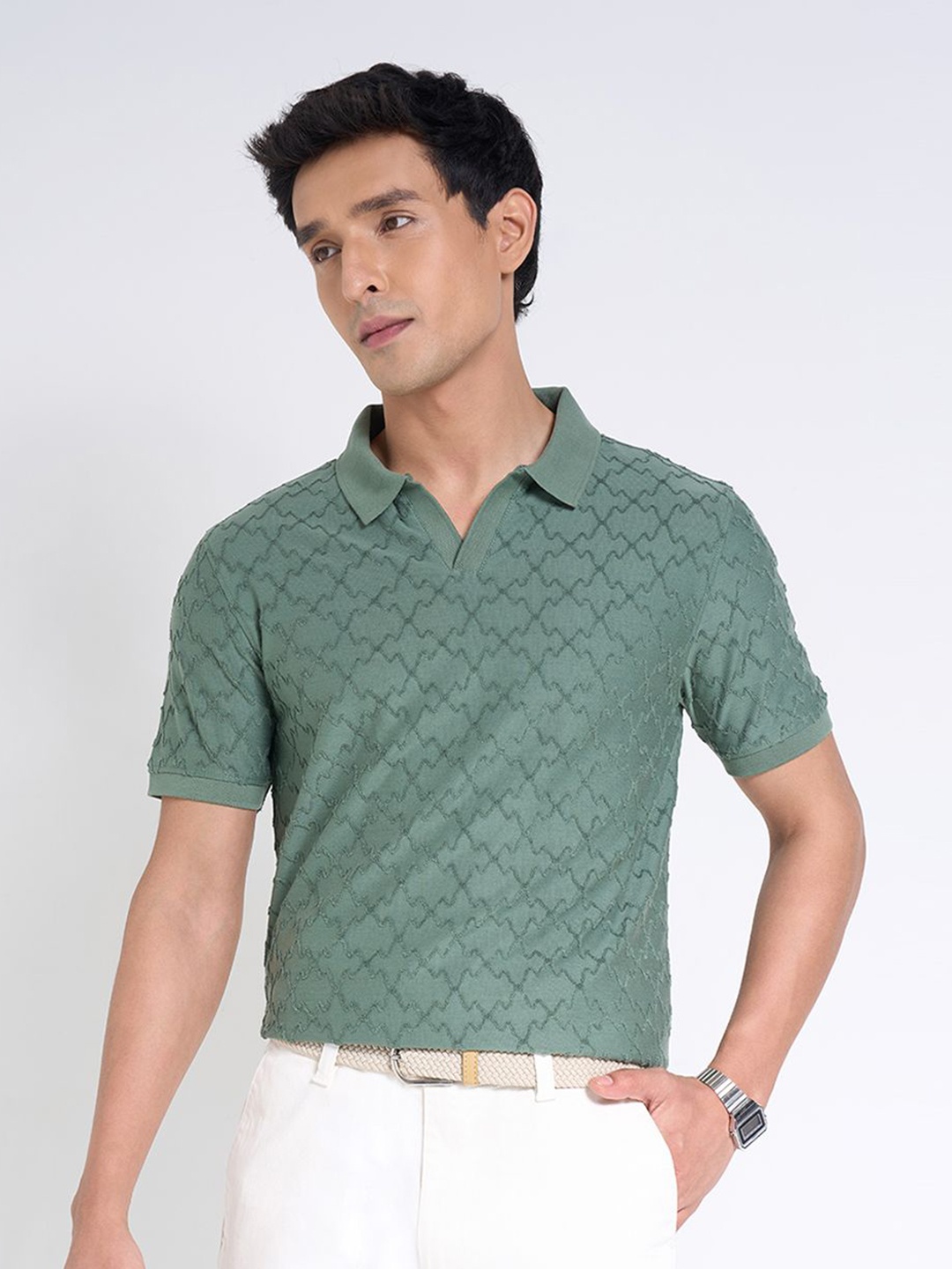 

Peregrine by Pantaloons Men Polo Collar Pockets Slim Fit T-shirt, Green