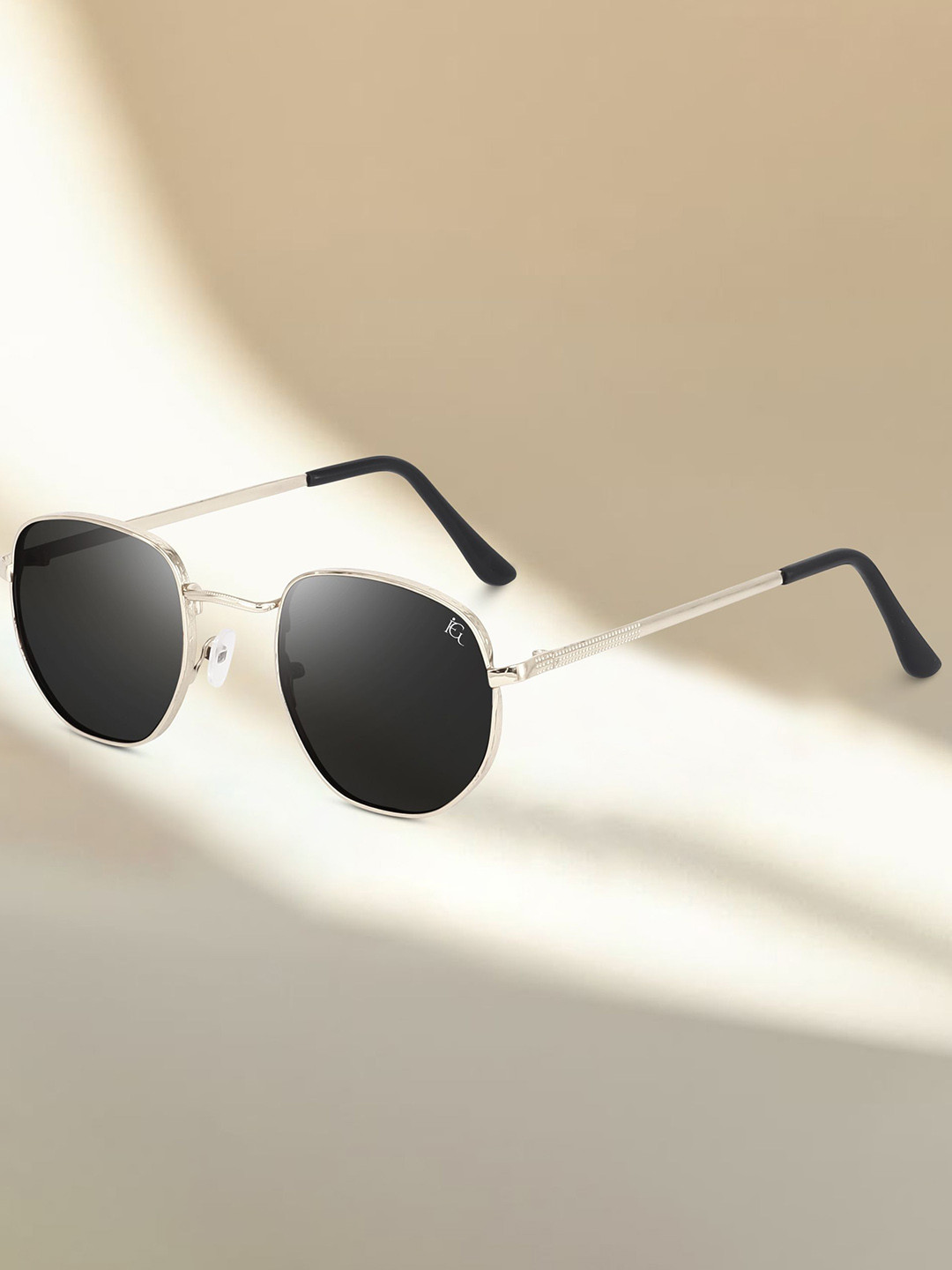

FUNGLASSES Unisex Other Sunglasses with UV Protected Lens, Black