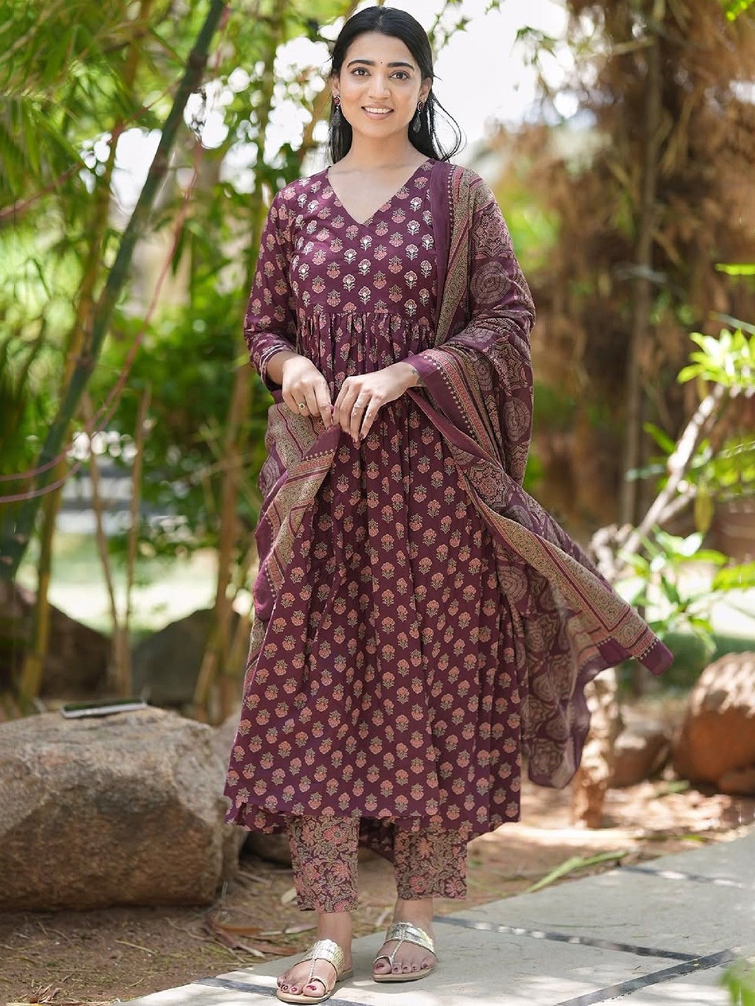 

KALINI Floral Printed V-Neck Anarkali Kurta with Trousers & Dupatta, Maroon