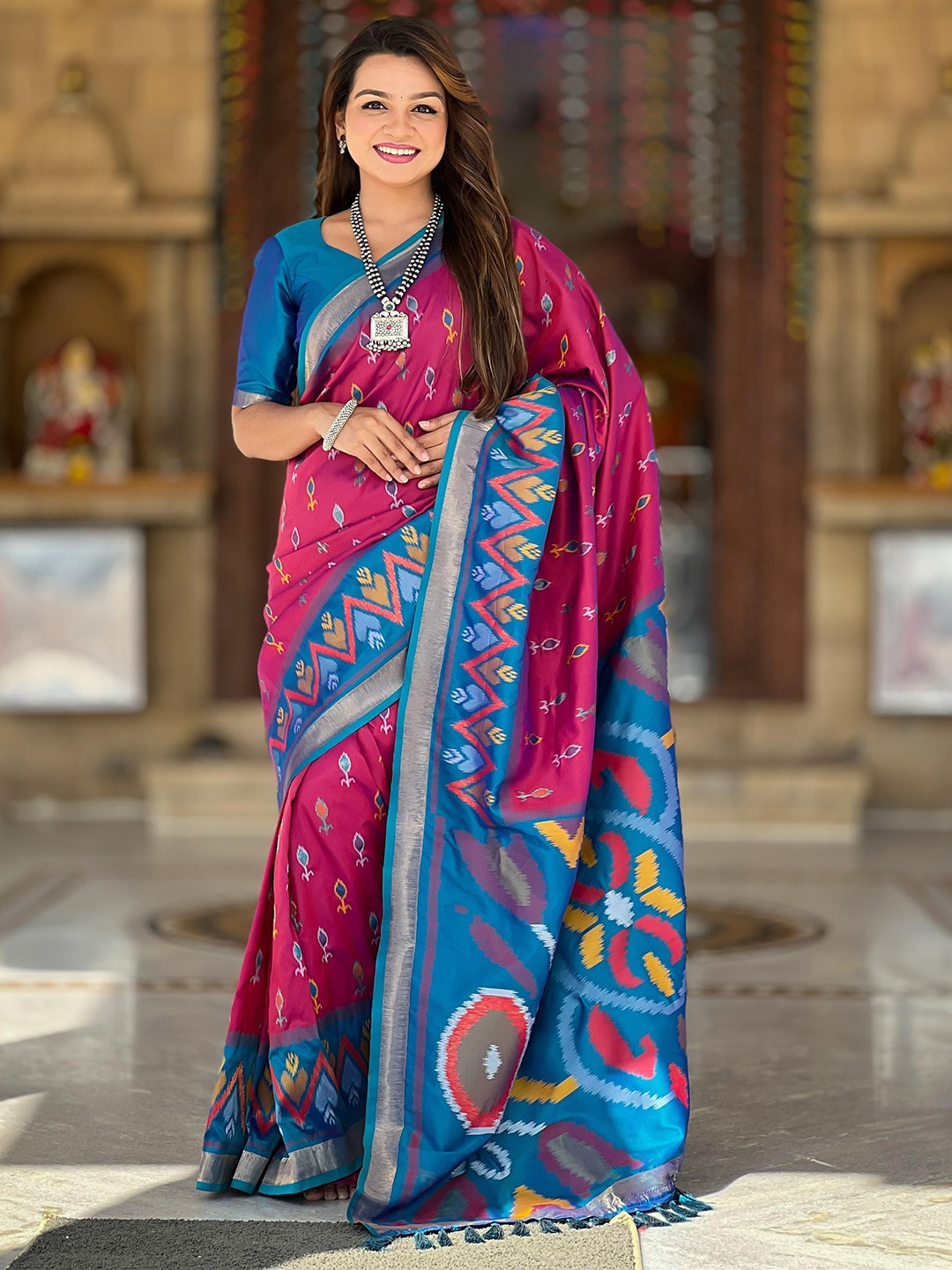 

Anouk Woven Design Zari Saree, Magenta