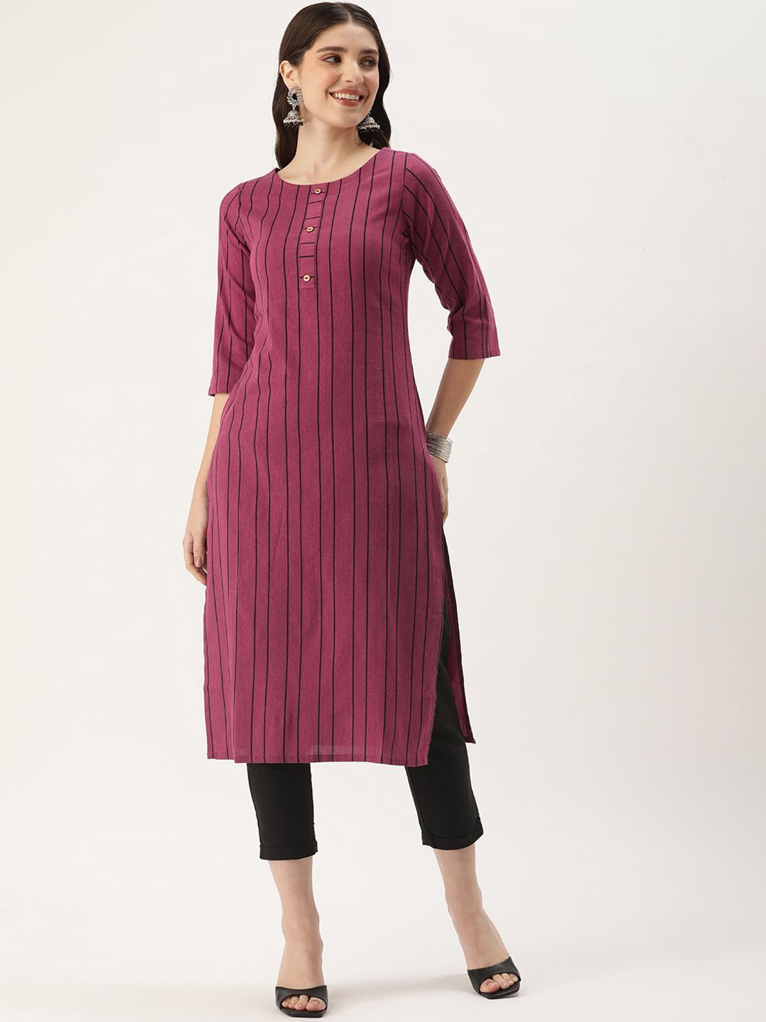 

DIVASTRI Striped Round Neck Three-Quarter Sleeves Straight Kurta, Pink