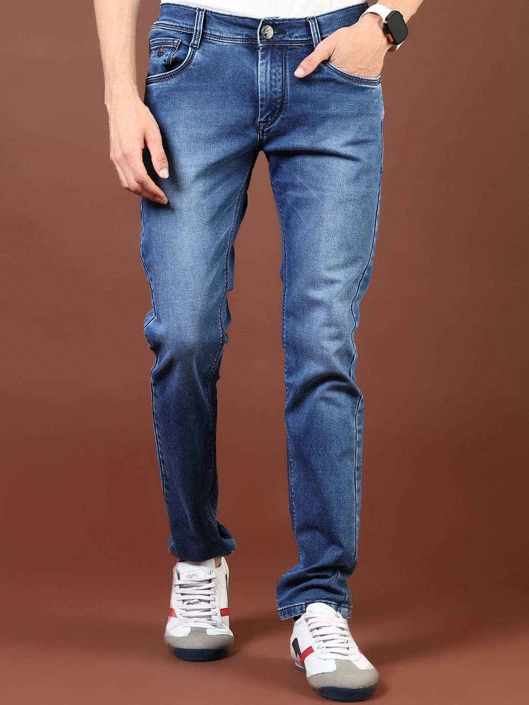 

V-Mart Men Slim Fit Light Fade Jeans, Blue