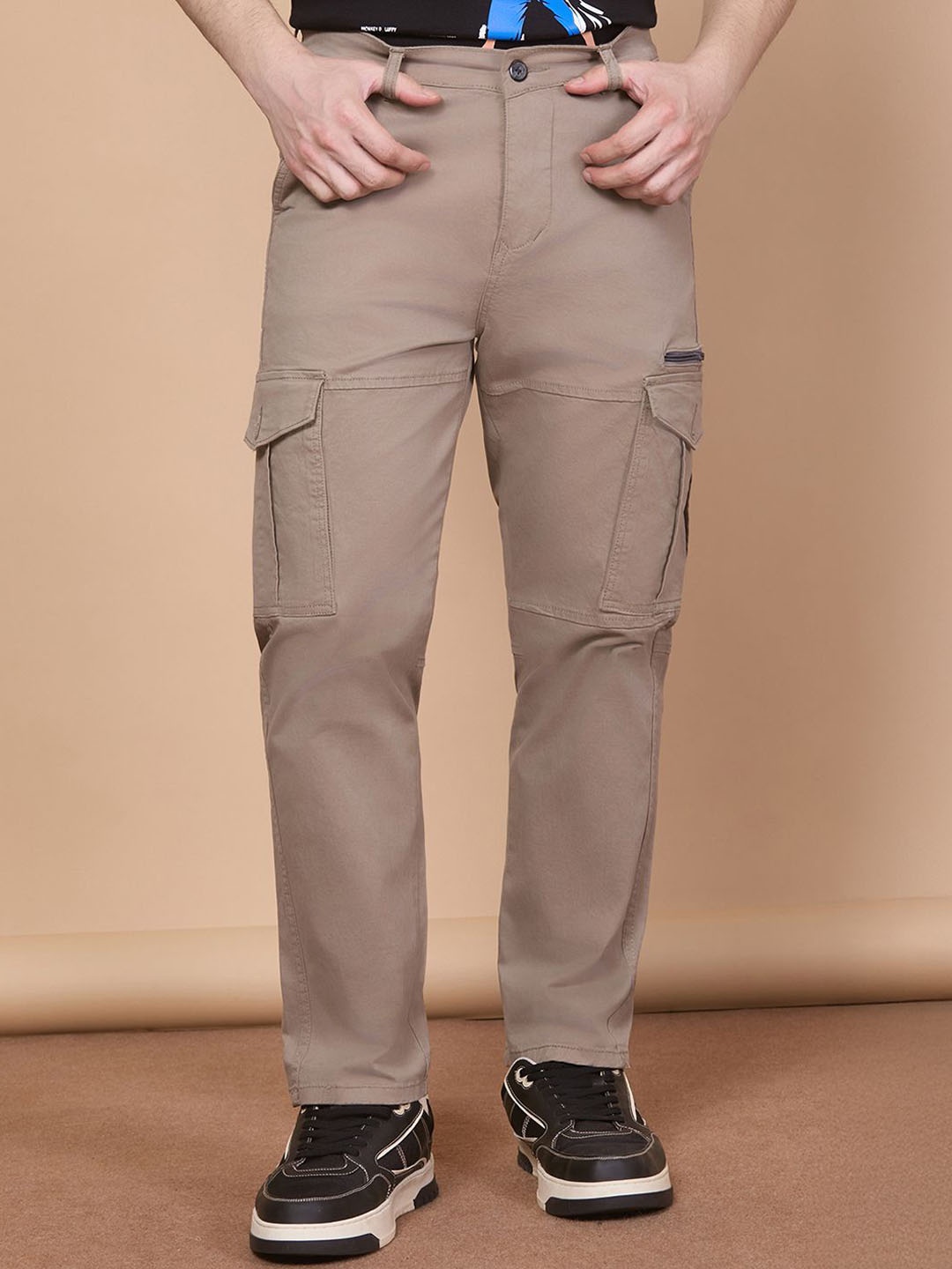 

Hence Men Relaxed Easy Wash Cargos Trousers, Grey