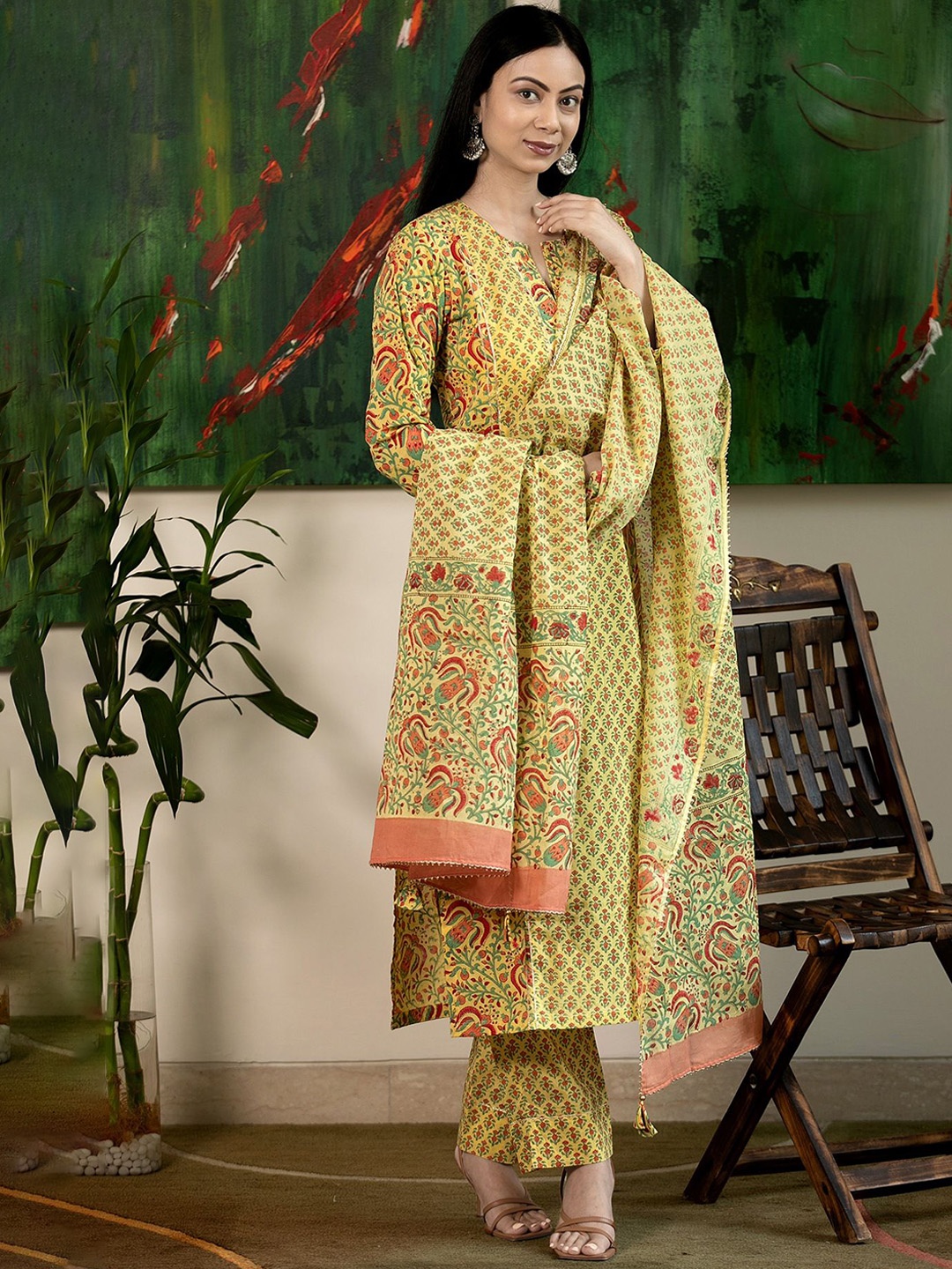 

DIVASTRI Floral Printed Notch Neck Gotta Patti Straight Kurta With Trouser And Dupatta, Yellow