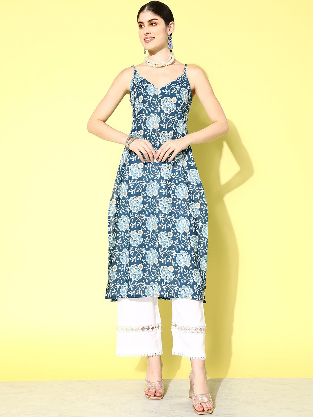 

DIVASTRI Floral Printed Shoulder Strap Cotton Straight Kurta, Blue