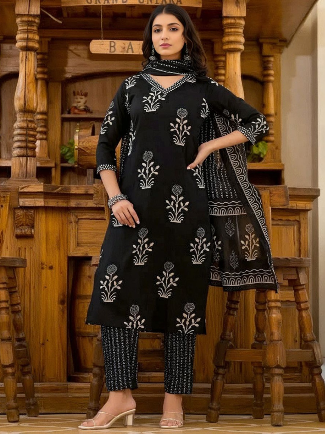 

BAIRAJ Floral Printed V-Neck Straight Kurta with Trousers And Dupatta, Black