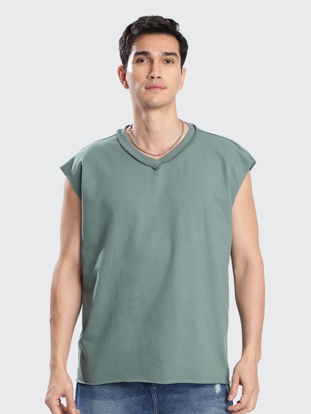 

Bene Kleed Men V-Neck Extended Sleeves Pockets T-shirt, Green