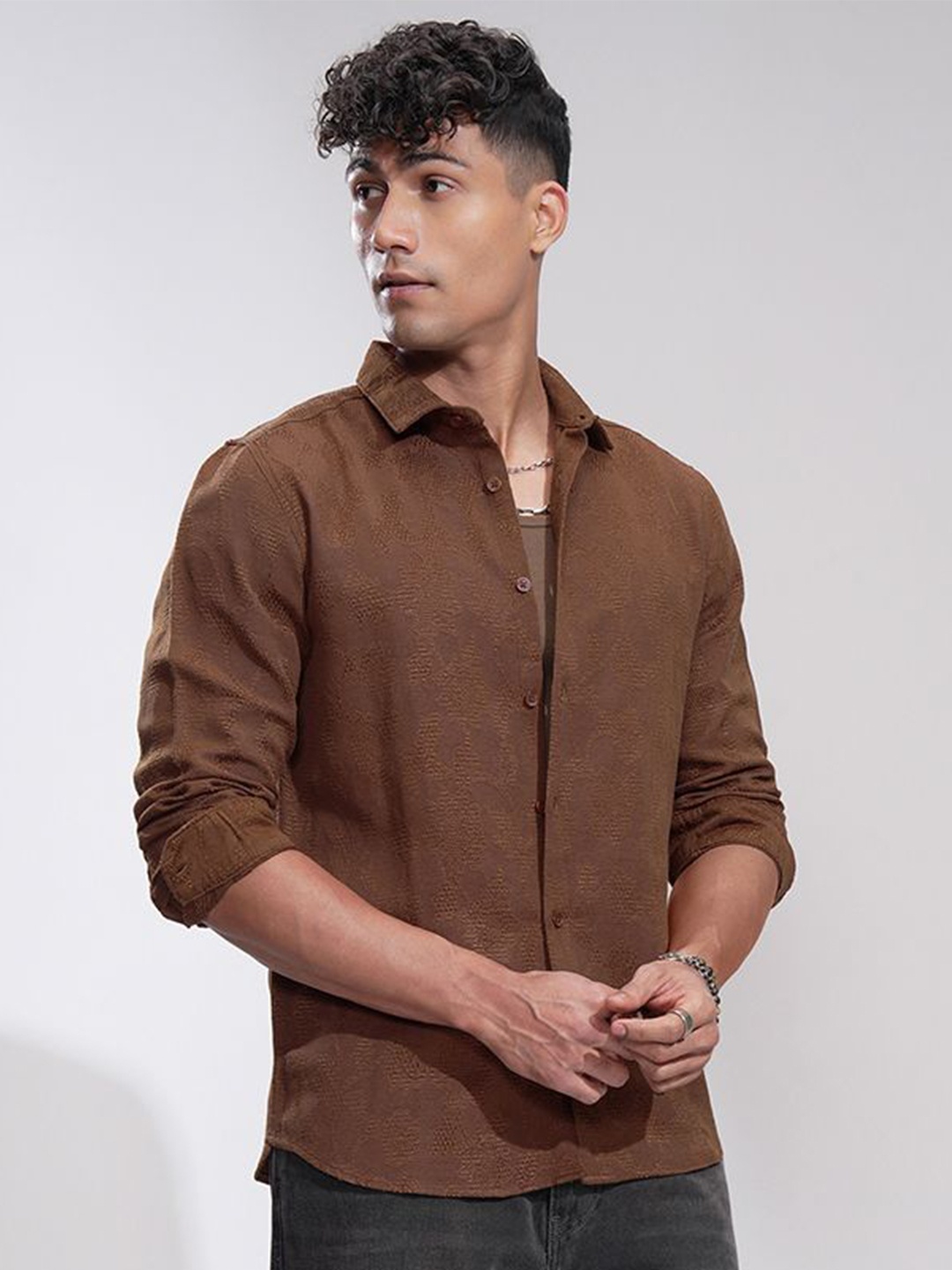 

HIGHLANDER Men Comfort Slim Fit Opaque Casual Shirt, Brown