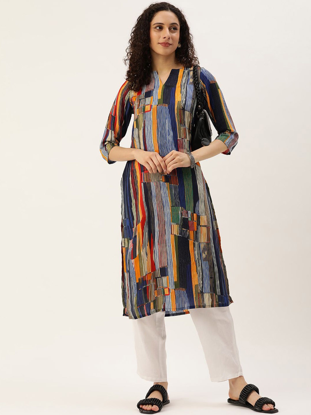 

DIVASTRI Geometric Printed Notch Neck Three-Quarter Sleeves Straight Kurta, Blue