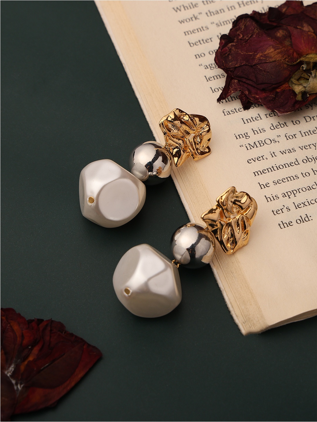 

PATOLA BY VJ Stainless Steel Gold-Plated Contemporary Shaped Drop Earrings