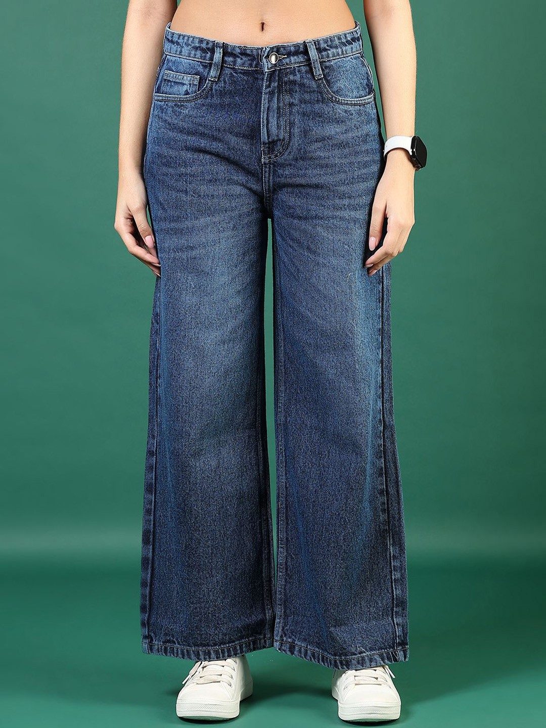 

V-Mart Women Light Fade Jeans, Blue