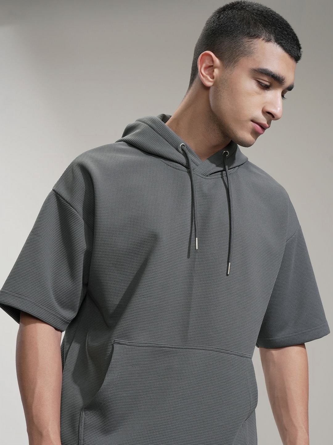 

HIGHLANDER Men Hooded Drop-Shoulder Sleeves Pockets T-shirt, Grey