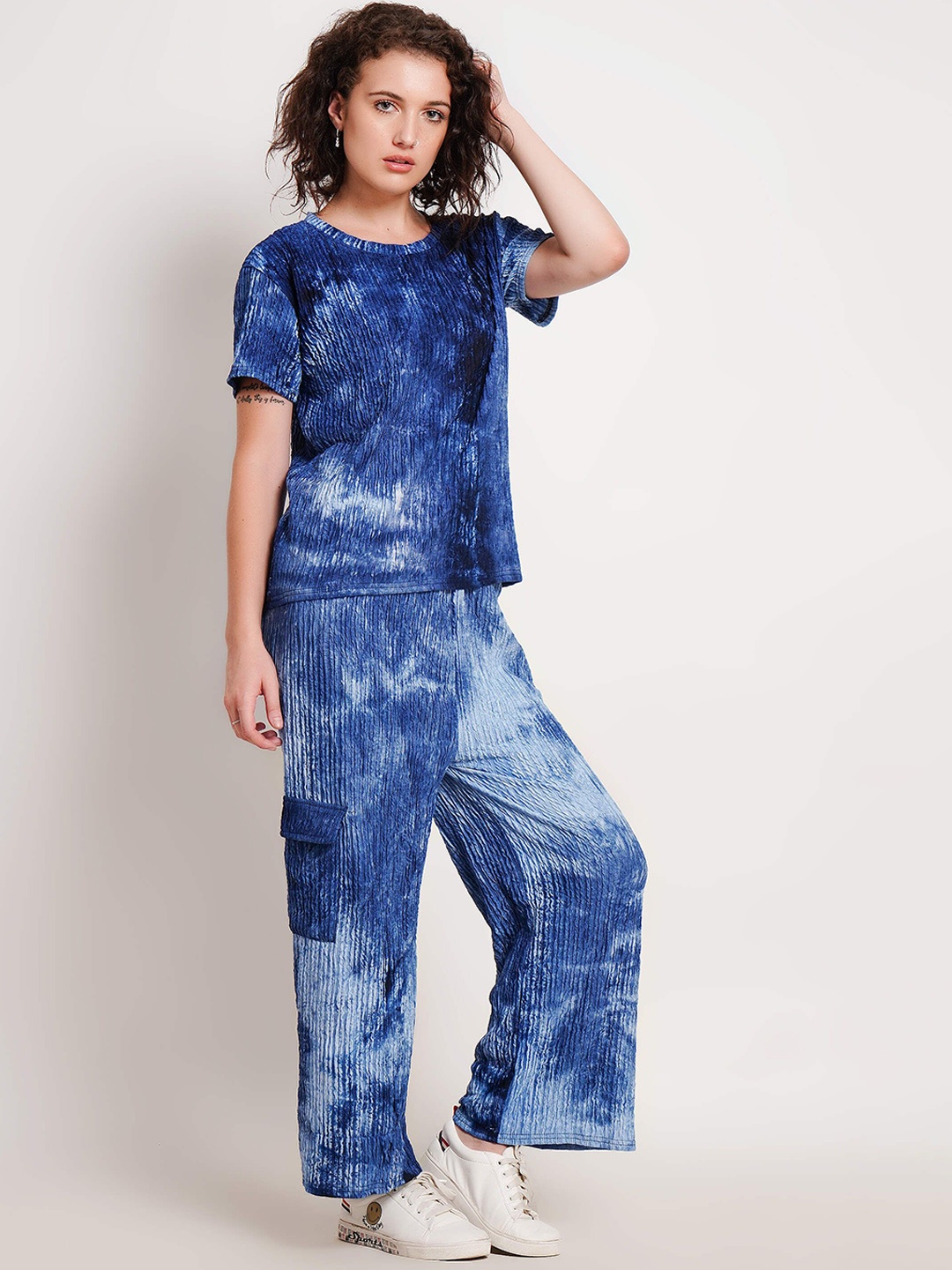 

Lugo Tie & Dyed Short Sleeves Round Neck T-Shirt & Trousers, Blue