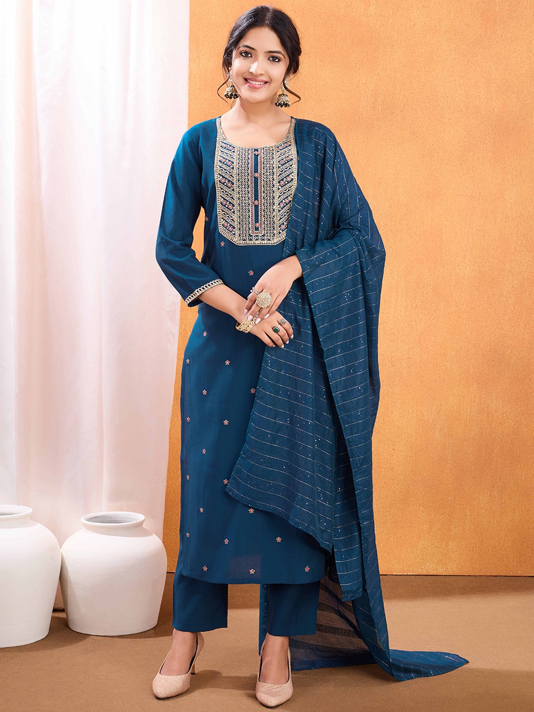 

SUAAC Floral Embroidered Thread Work Straight Kurta With Trousers & Dupatta, Navy blue