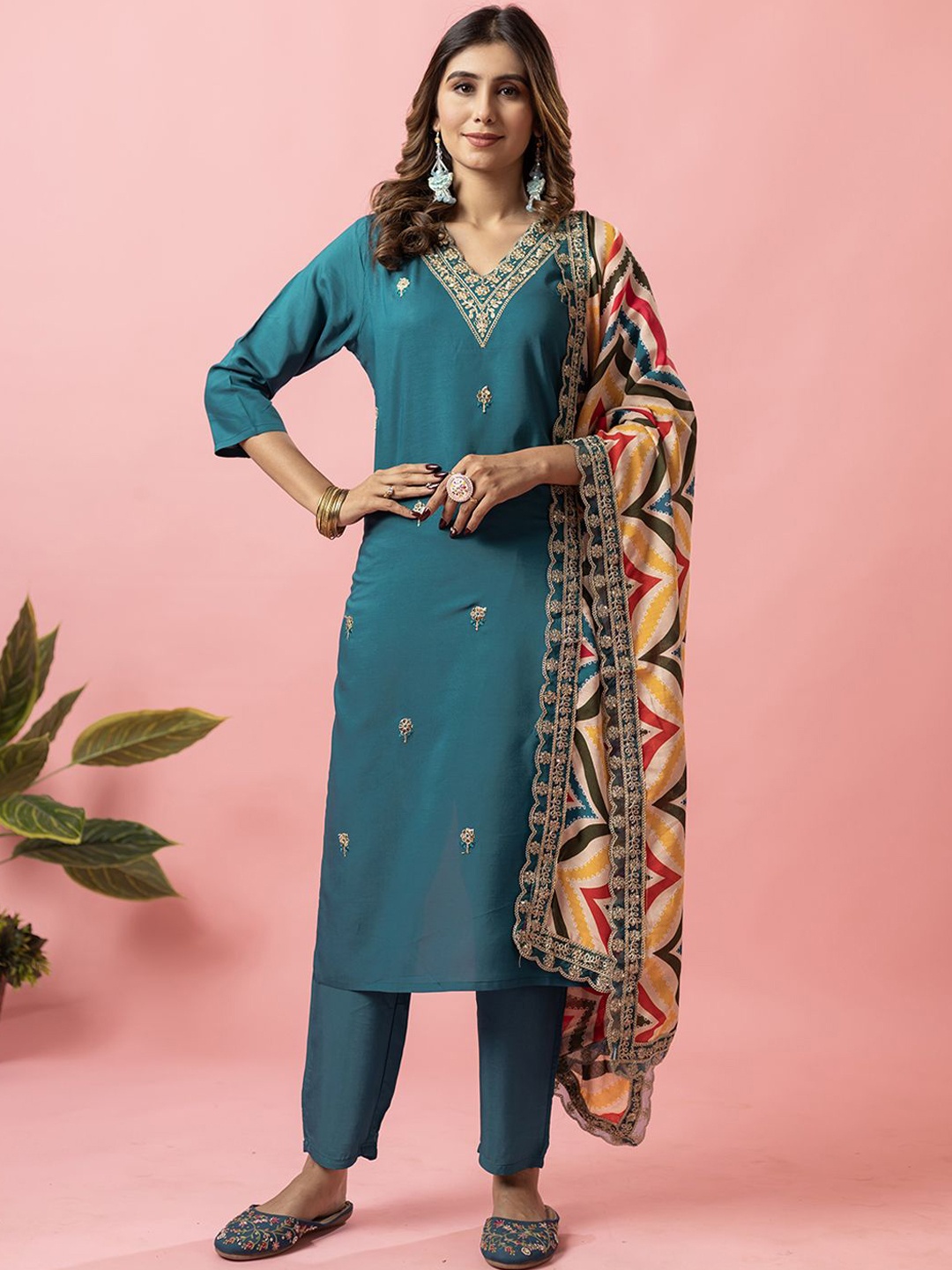

BAPS Floral Embroidered Thread Work V-Neck Straight Kurta With Trousers And Dupatta, Blue