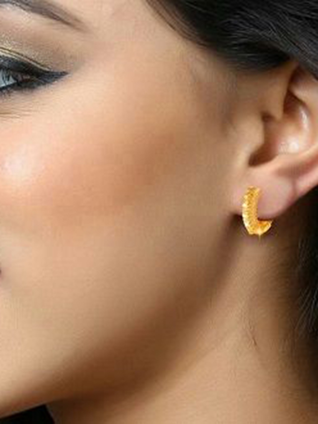 

DIVASTRI Gold-Plated Circular Shaped Hoop Earrings