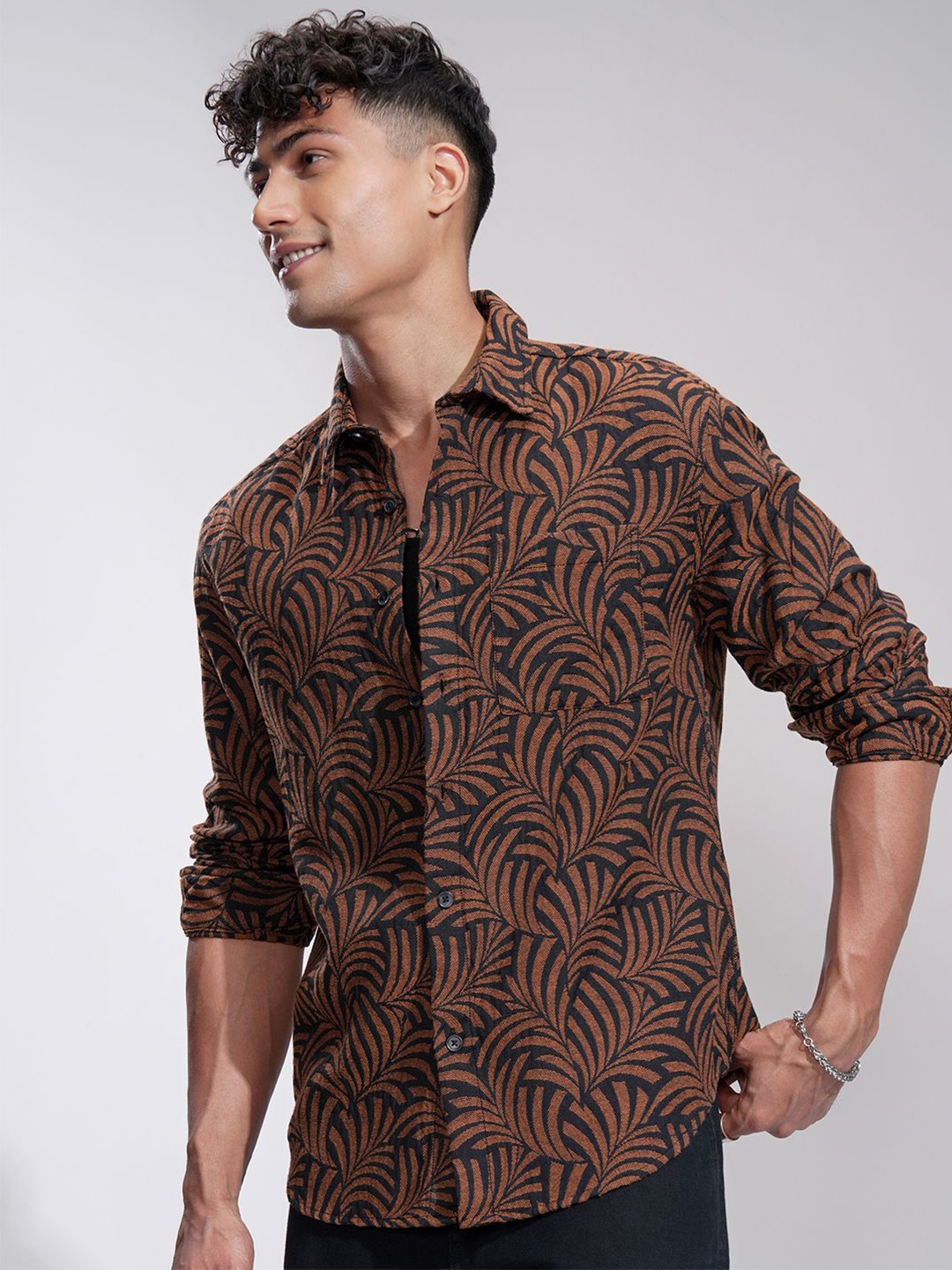 

HIGHLANDER Men Comfort Opaque Casual Shirt, Rust