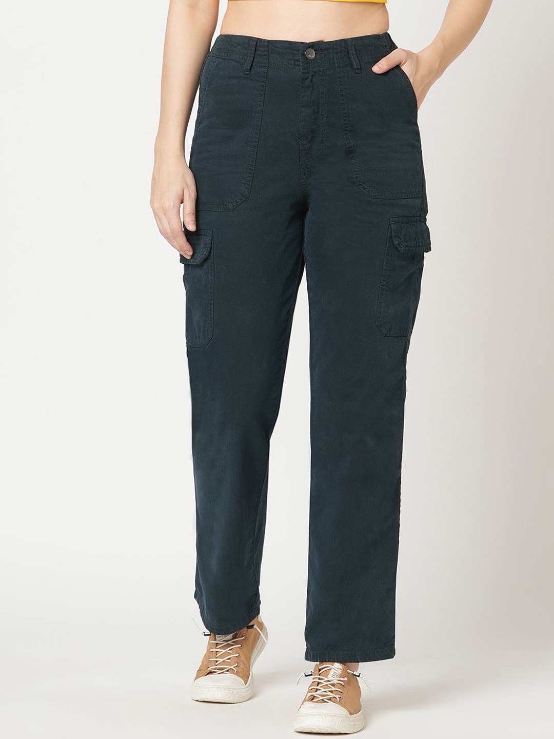 

Kraus Jeans Women Relaxed Fit High-Rise Cargos, Blue