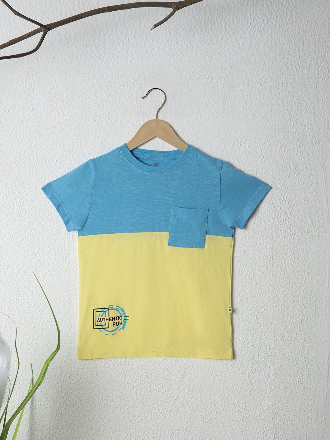 

Purple United Kids Boys Colourblocked Pockets T-shirt, Yellow