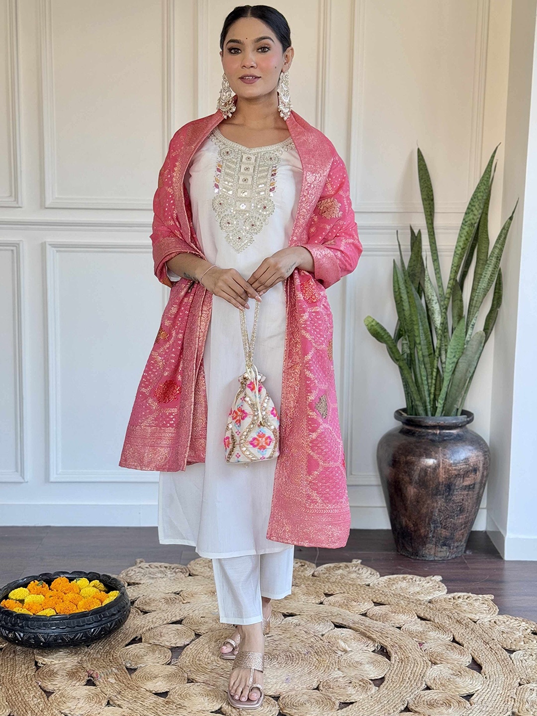 

4 season Floral Yoke Design Sequinned Chanderi Silk Straight Kurta With Trousers & Dupatta, White