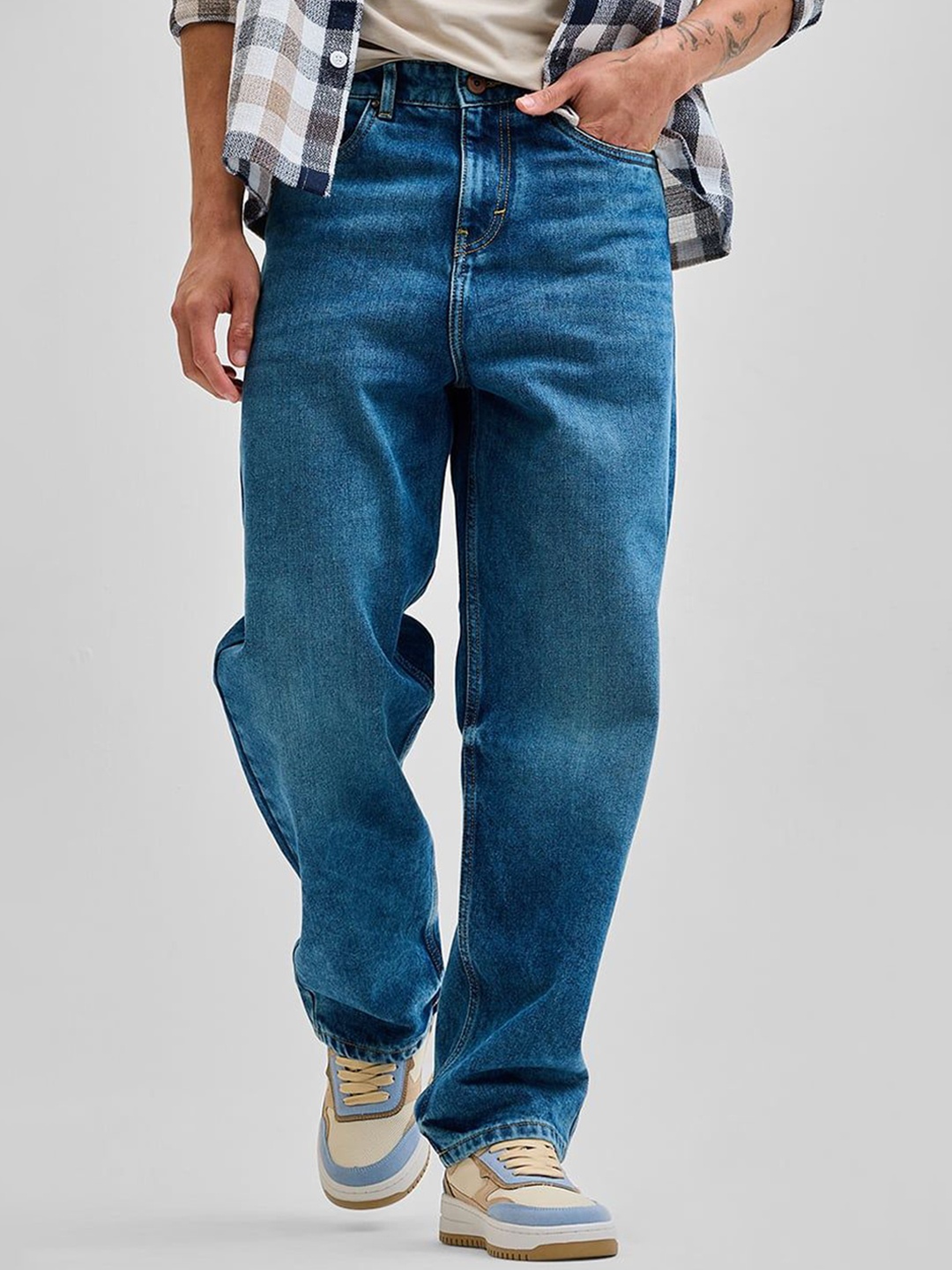 

Snitch Men Blue Plain Loose Fit Stretchable Jeans