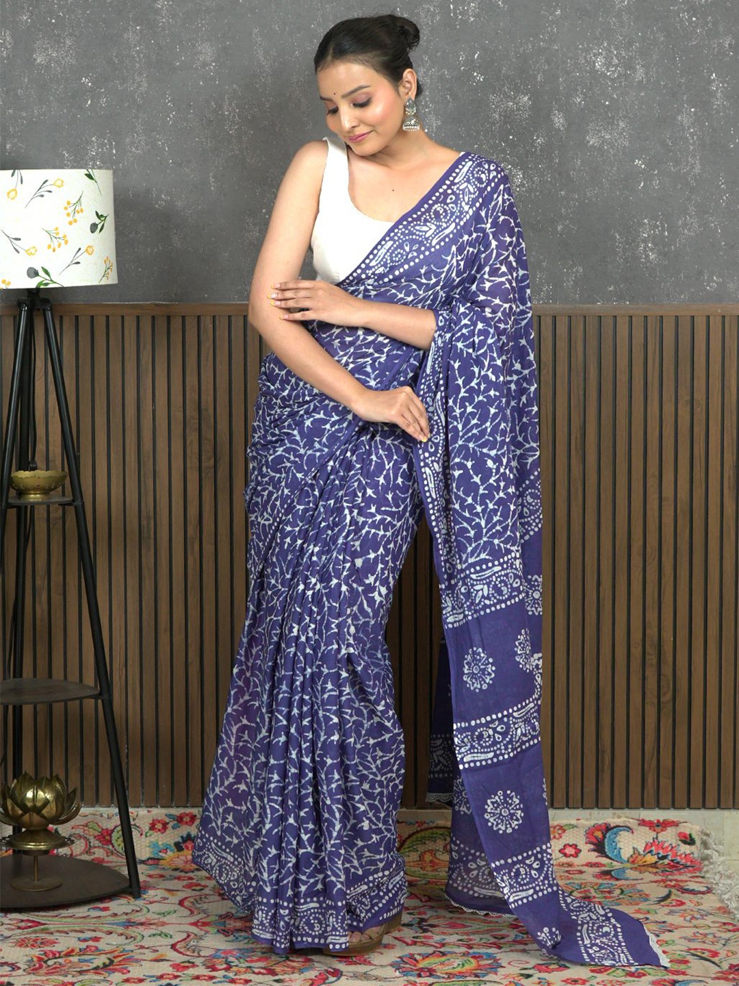 

Ushvii Ethnic Motifs Pure Cotton Ready to Wear Block Print Saree, Blue