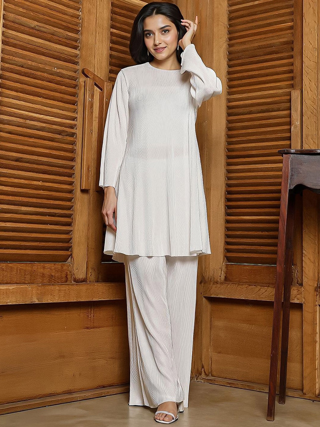 

QISSA Round Neck A-Line Kurta With Palazzos, White