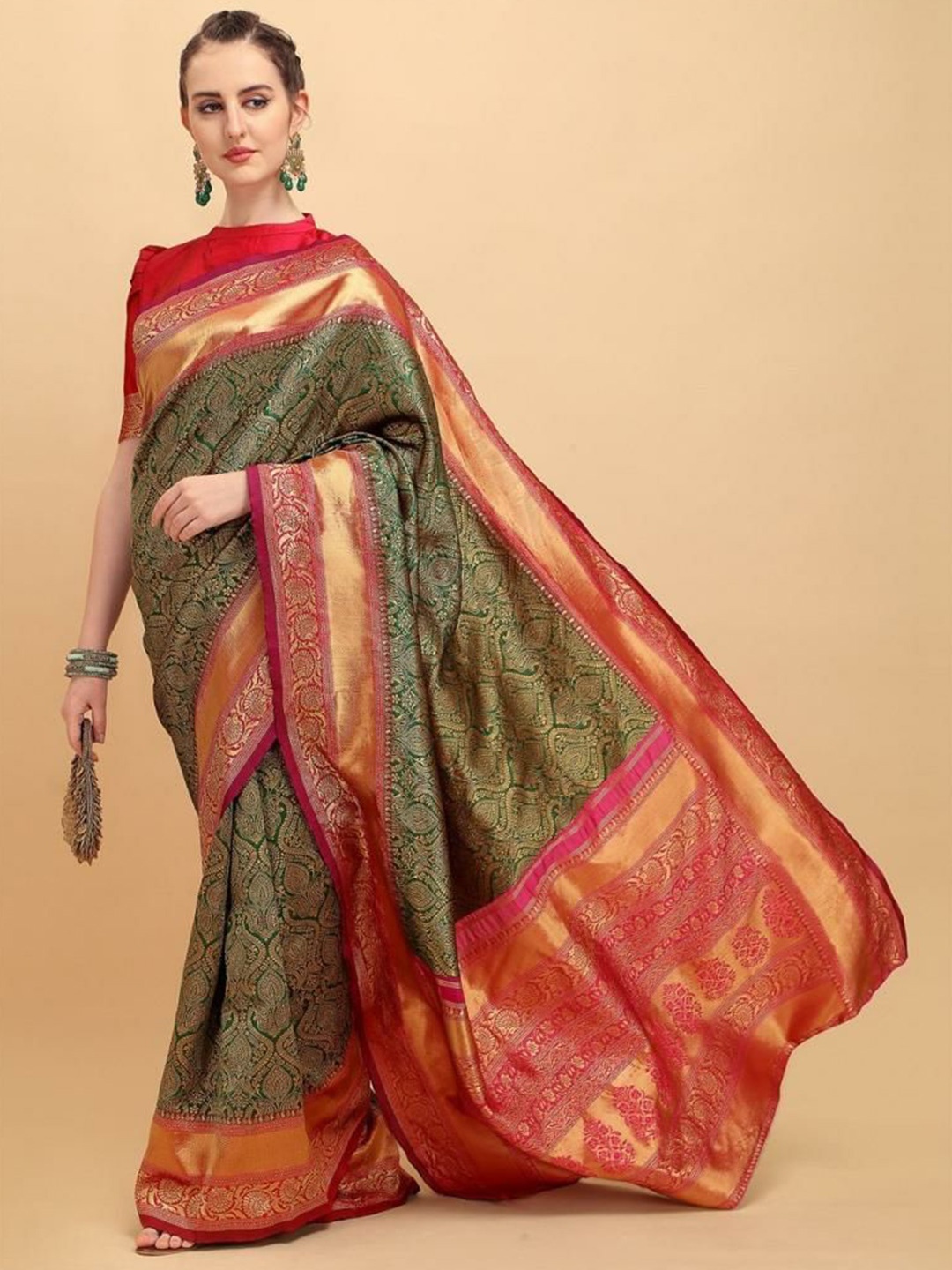 

Rujave Woven Design Zari Art Silk Kanjeevaram Saree, Green