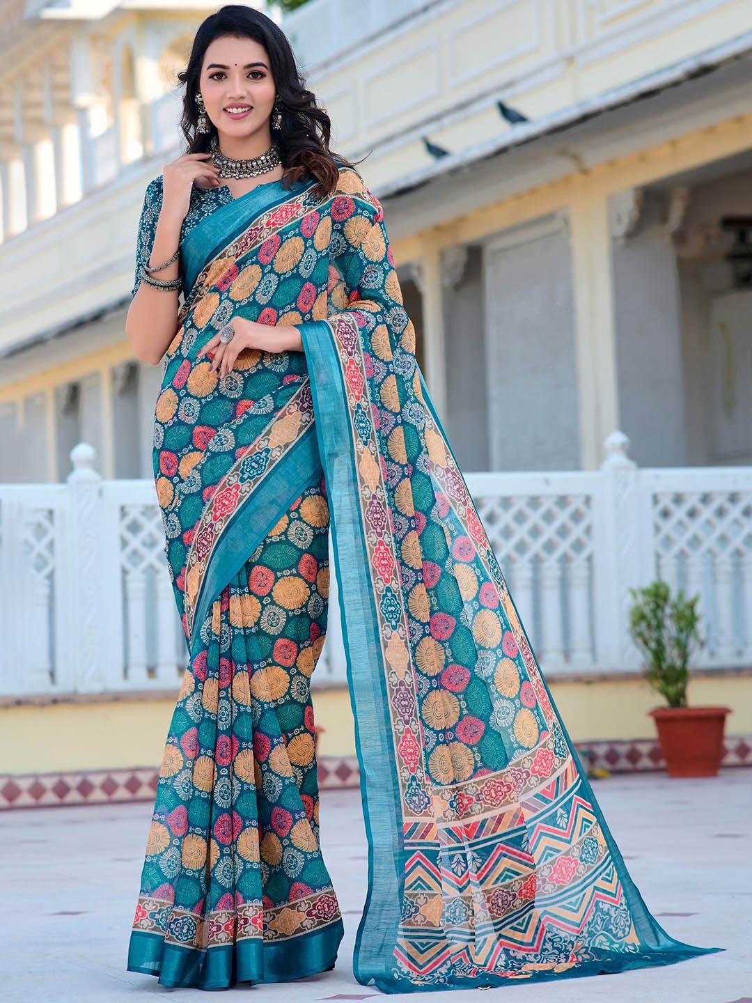 

Iris Ethnic Motifs Printed Cotton Saree With Unstitched Blouse Piece, Blue