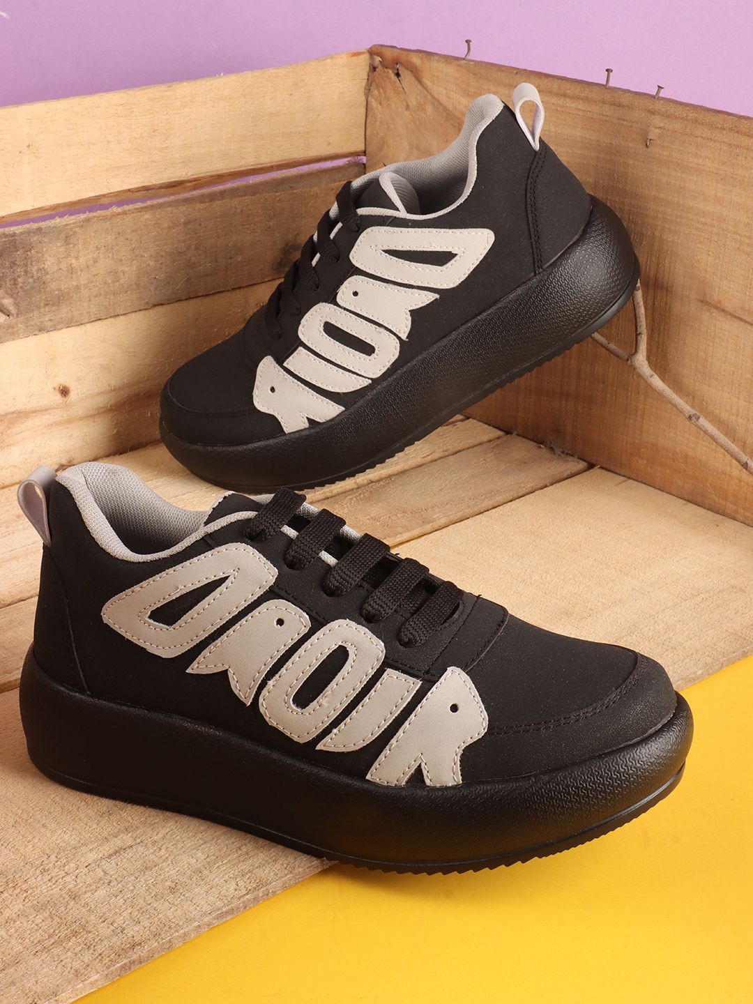 

The Roadster Lifestyle Co Women Stylish Colourblocked Lace Ups Casual Sneakers, Black