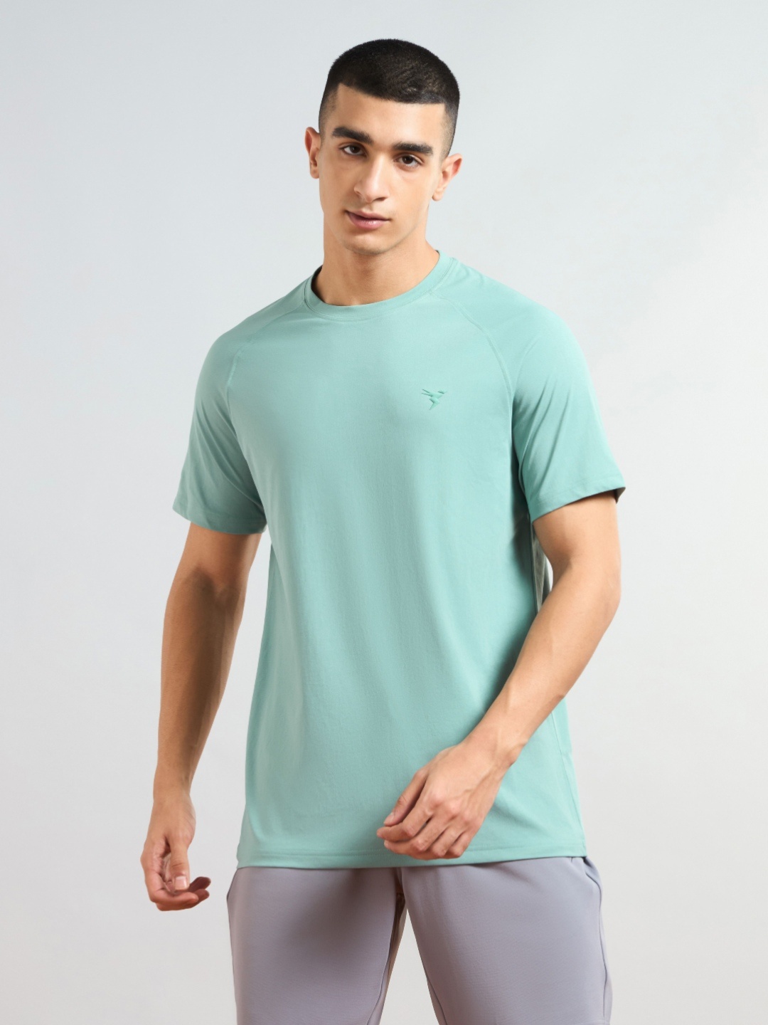 

Technosport Men Antimicrobial Slim Fit T-shirt, Green