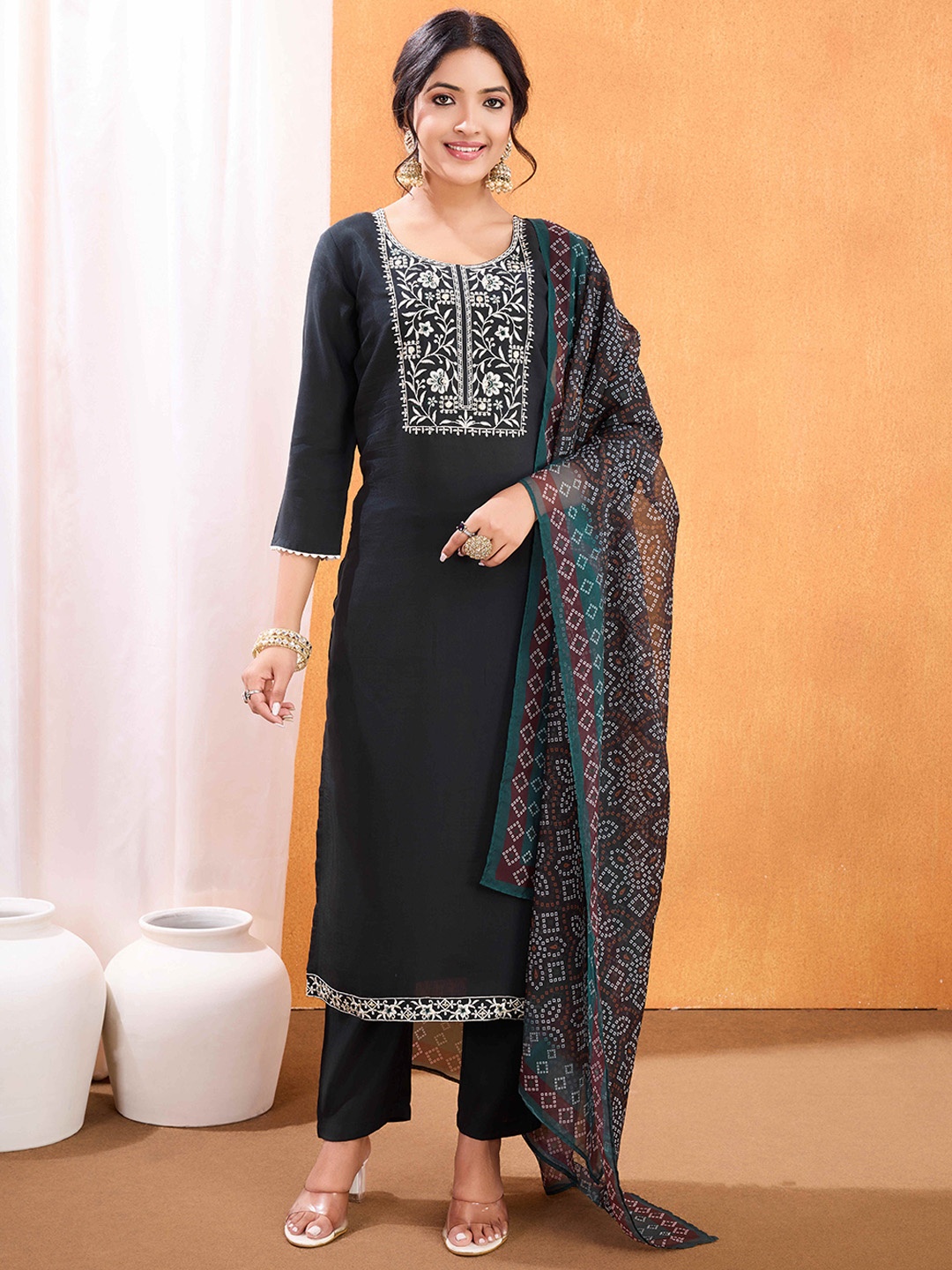 

SUAAC Floral Yoke Design Thread Work Straight Kurta With Trousers & Dupatta, Black